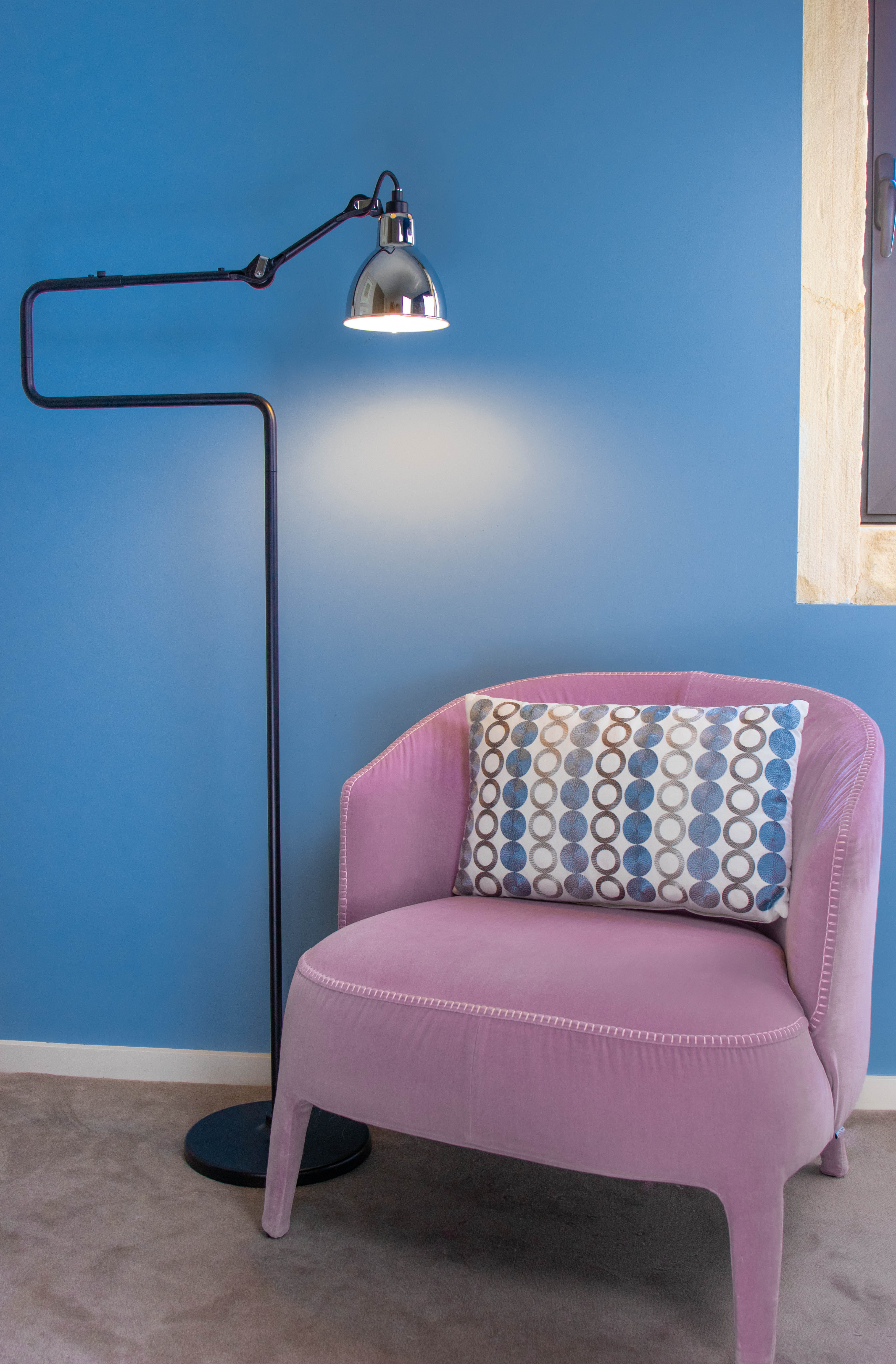room, #deco, relaxation, seat, floor lamp, electric lamp, empty, lampshade, armchair, cradle, chair, indoors, #art, lighting equipment, bedroom, #interiordesign, Phone HD Wallpaper