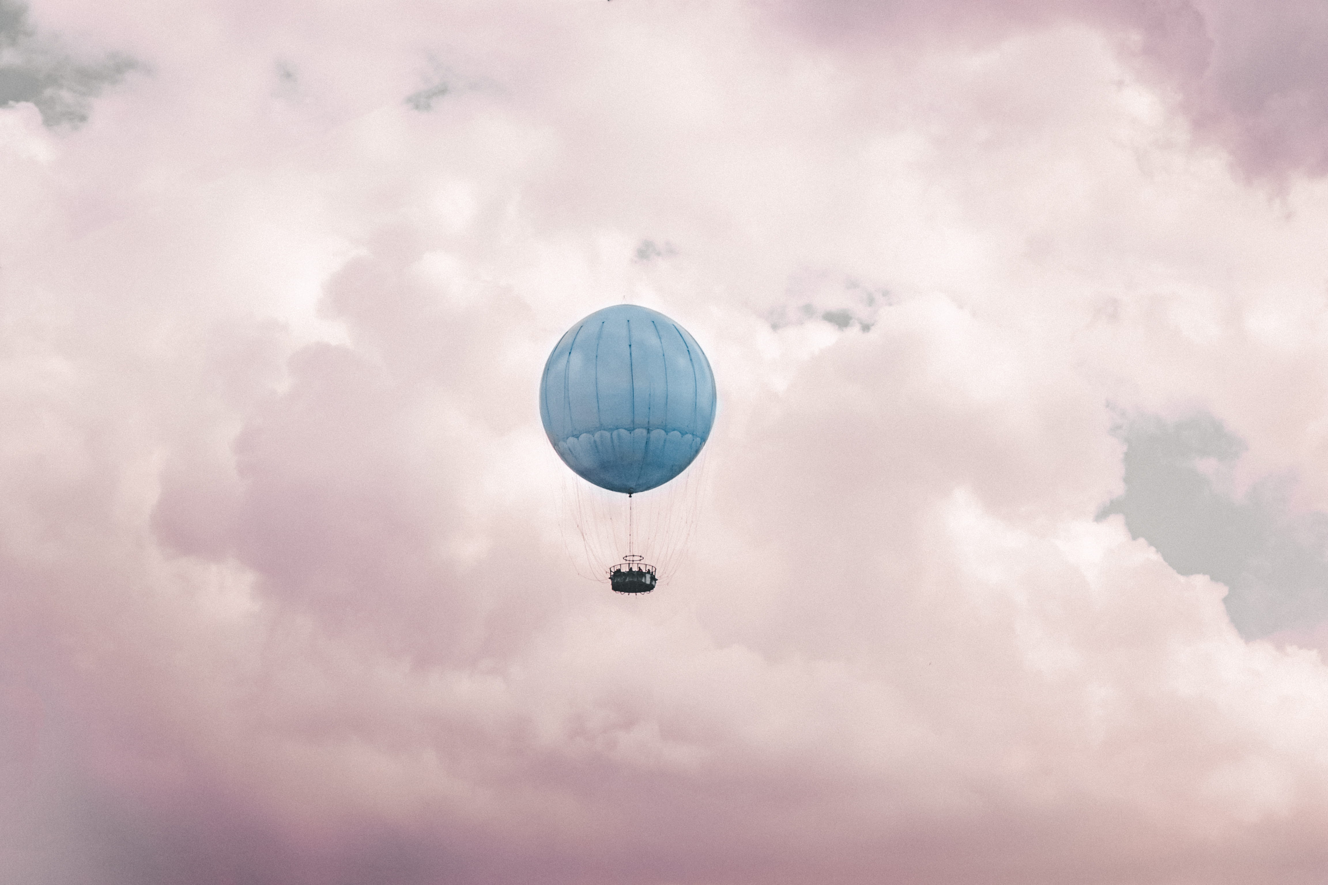 extreme sports, vehicle, above, hot air balloon, sky, no people, flying, weather, ball, mid-air, water, nature, blue, 4K, cumulus, landscape, cloudscape, HD Wallpaper