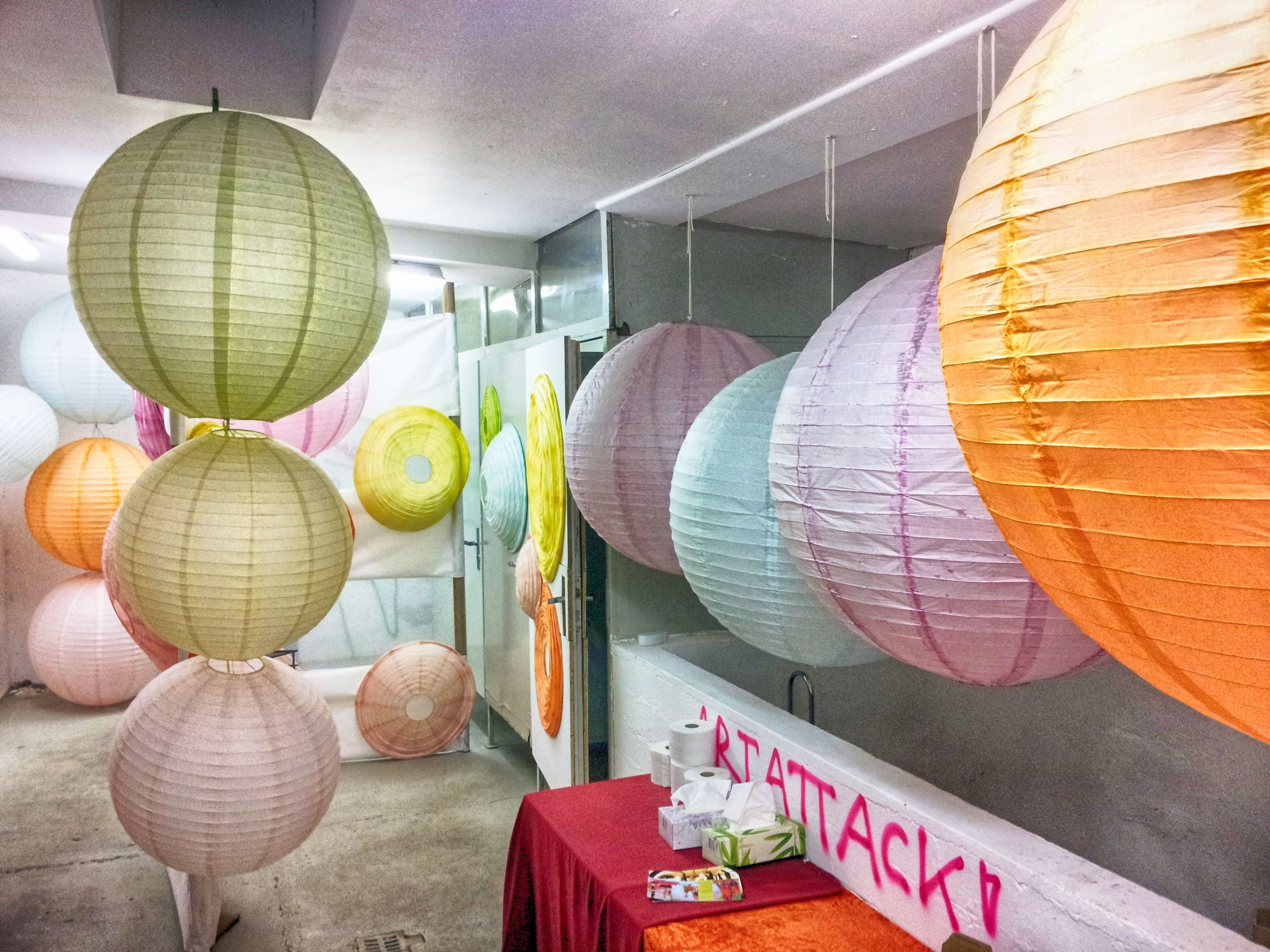 no people, large group of objects, kunsthalle, hanging, for sale, indoors, toilet, architecture, sphere, variation, store, lighting, decoration, art and craft, HD Wallpaper