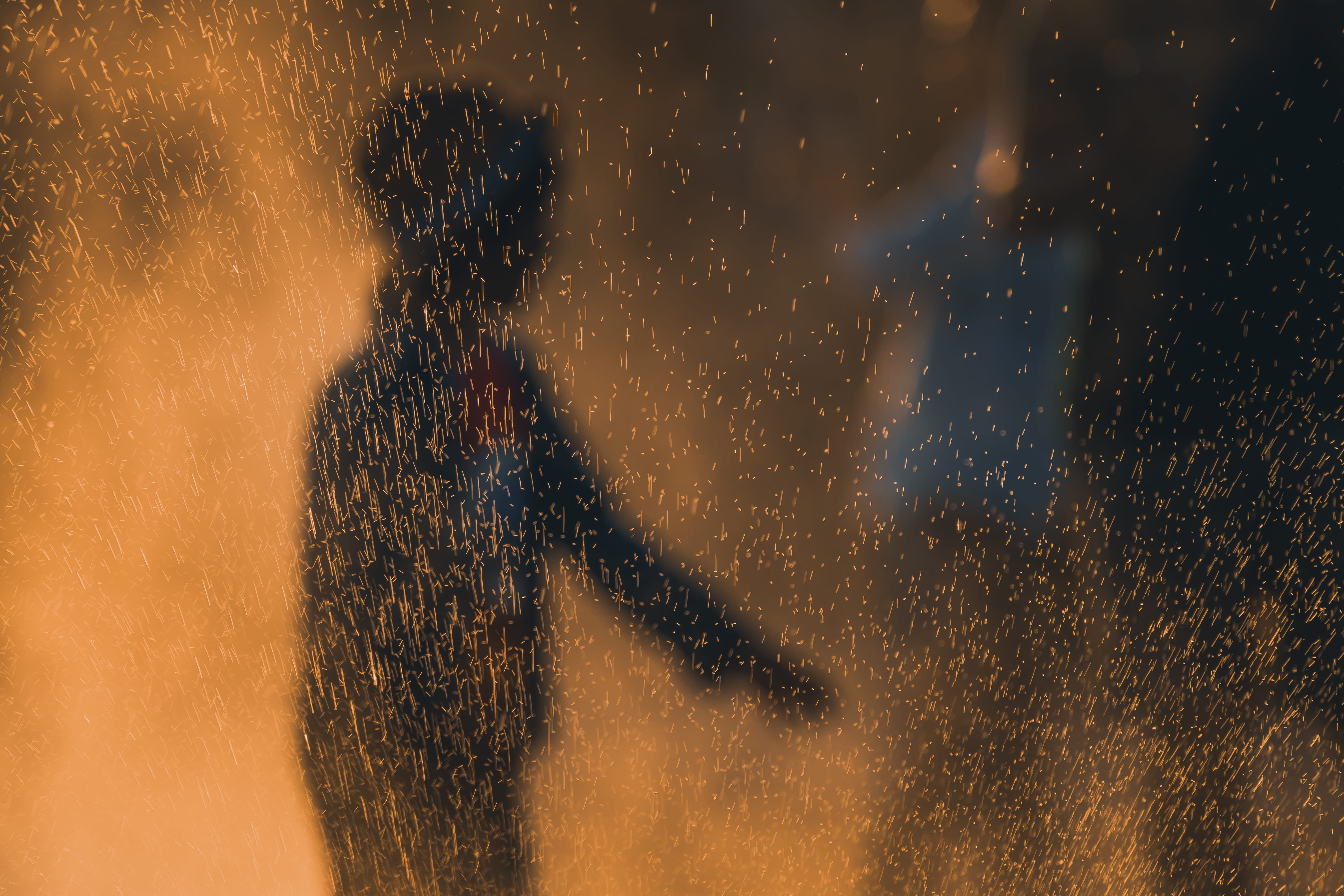 kid, travel, adult, men, boy, spray, action, women, evening, hat, mist, play, silhouette, france, splashing, light, 5K, night, dark, people, child, person, HD Wallpaper