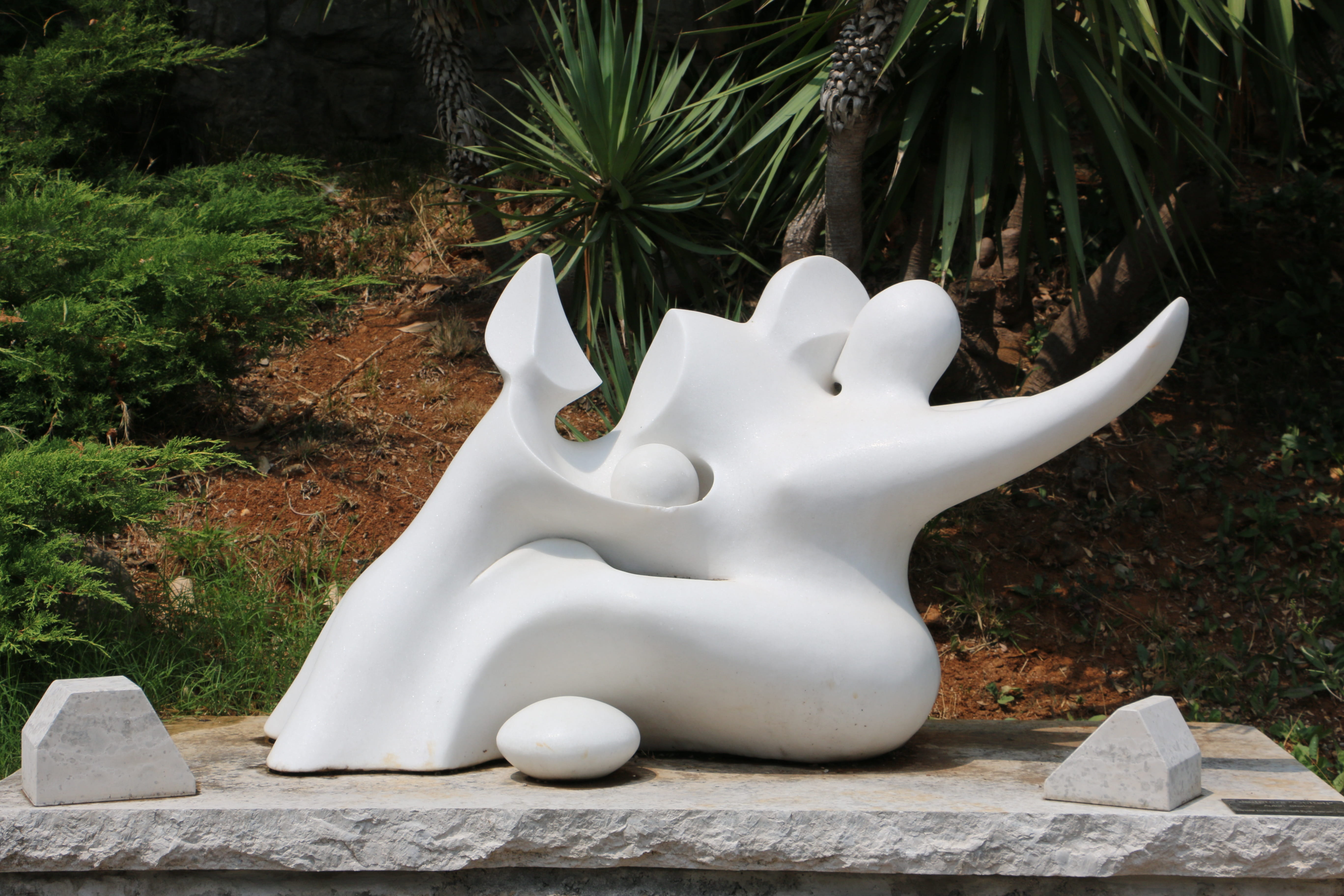 5K, creativity, plant, croatia, representation, park - man made space, no people, sculpture, white color, statue, nature, solid, figures, tree, mammal, HD Wallpaper