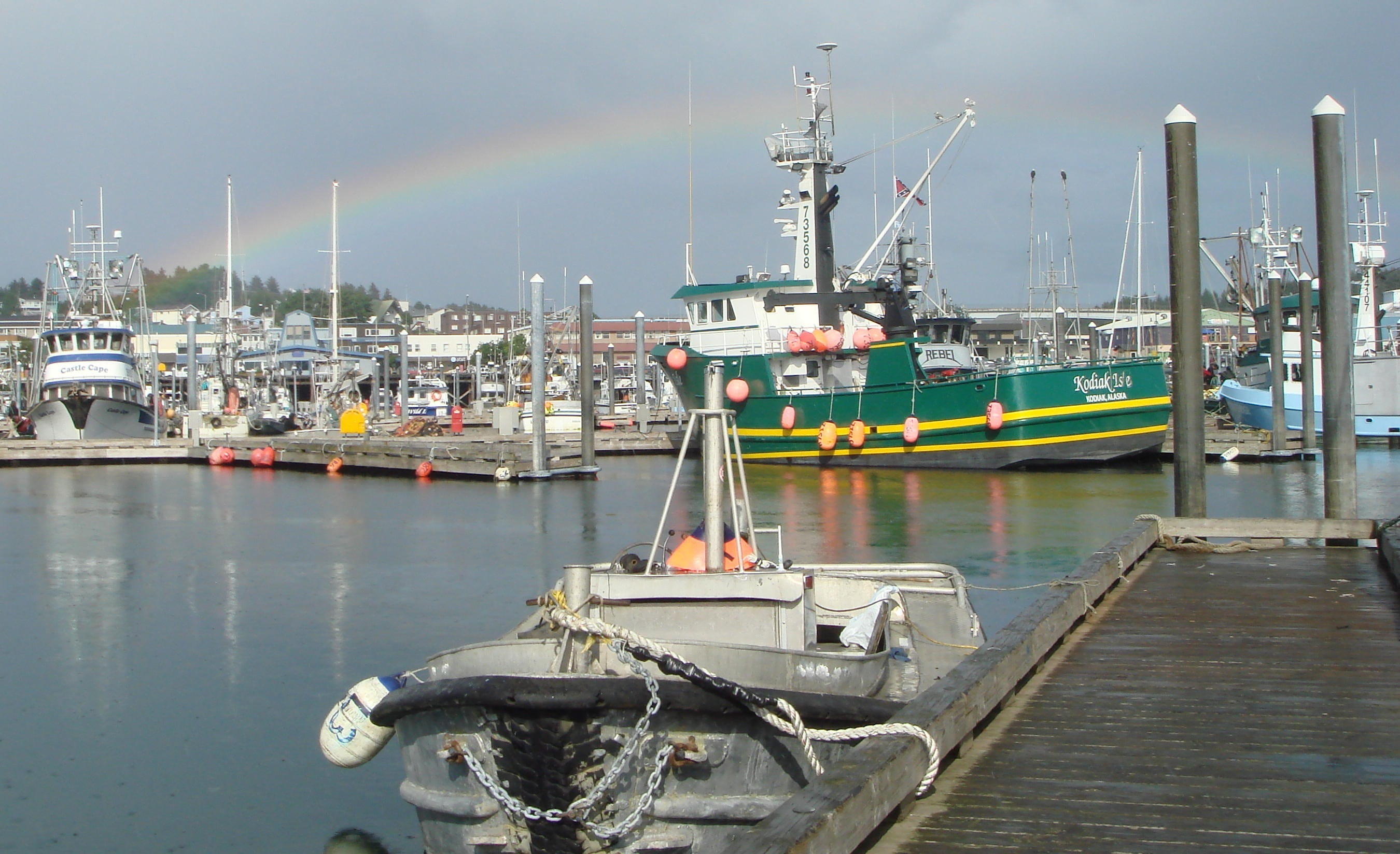 ship, fishing industry, 2K, ships, pier, mode of transportation, rainbow, moored, outdoors, alaska, scenic, boats, nature, Kodiak, built structure, sea, HD Wallpaper