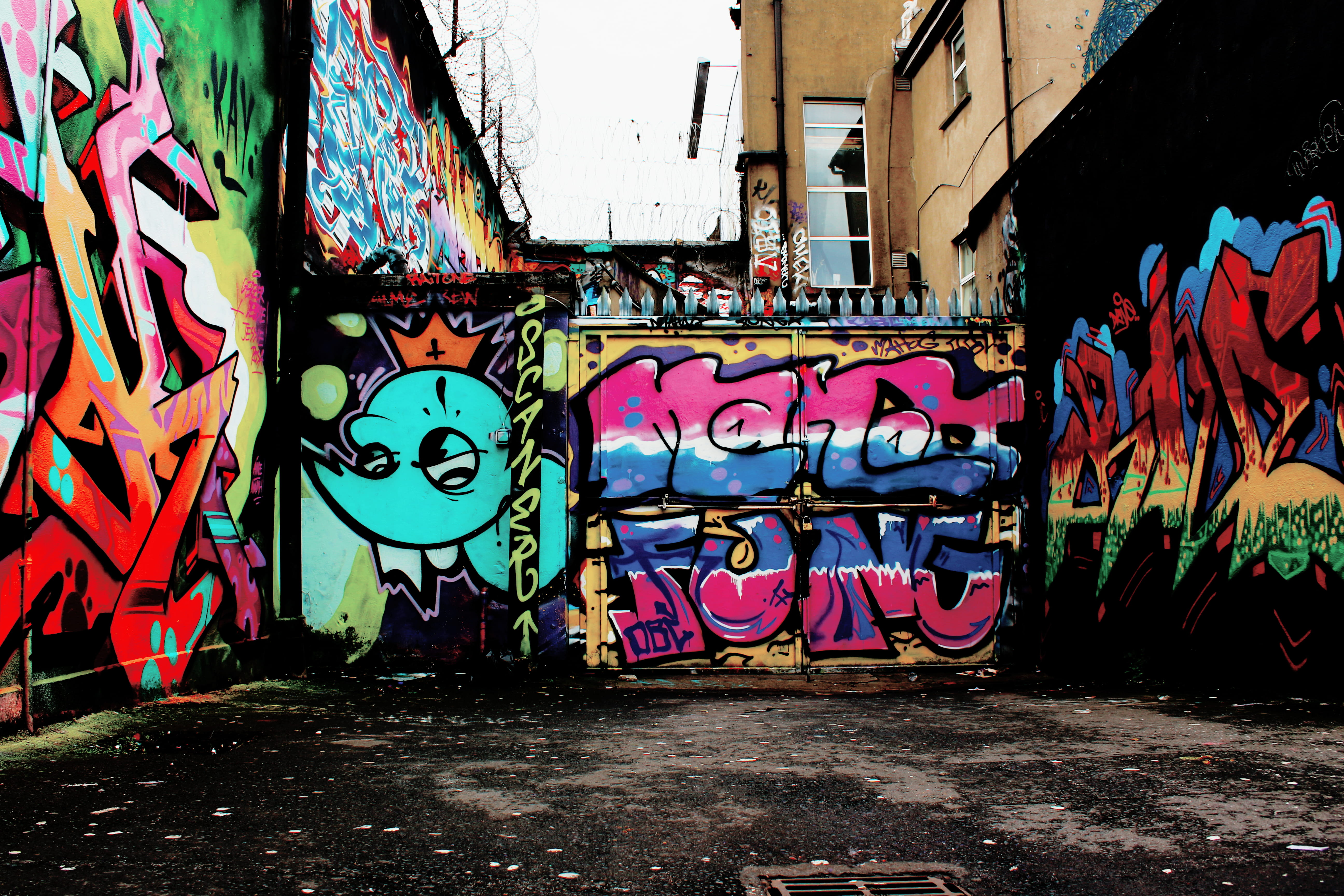 rudeness, city, parking lot, wall - building feature, no people, creativity, dublin, architecture, outdoors, text, art and craft, colors, art, graffiti, HD Wallpaper