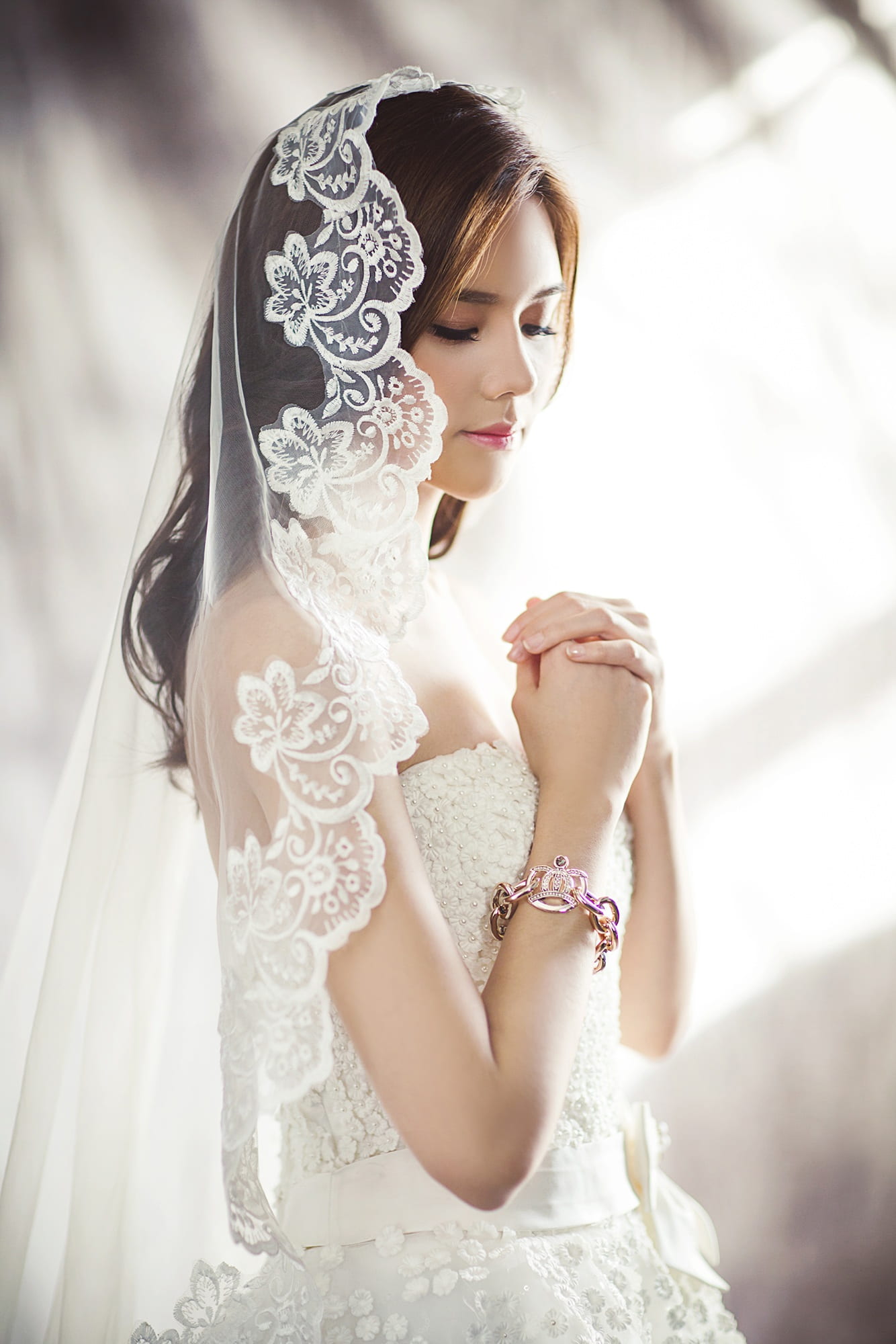 adult, beautiful woman, jewelry, fashion, prayer, lace - textile, shift, event, character, newlywed, one person, tilt, photography, gown, clothing, lens, Phone HD Wallpaper