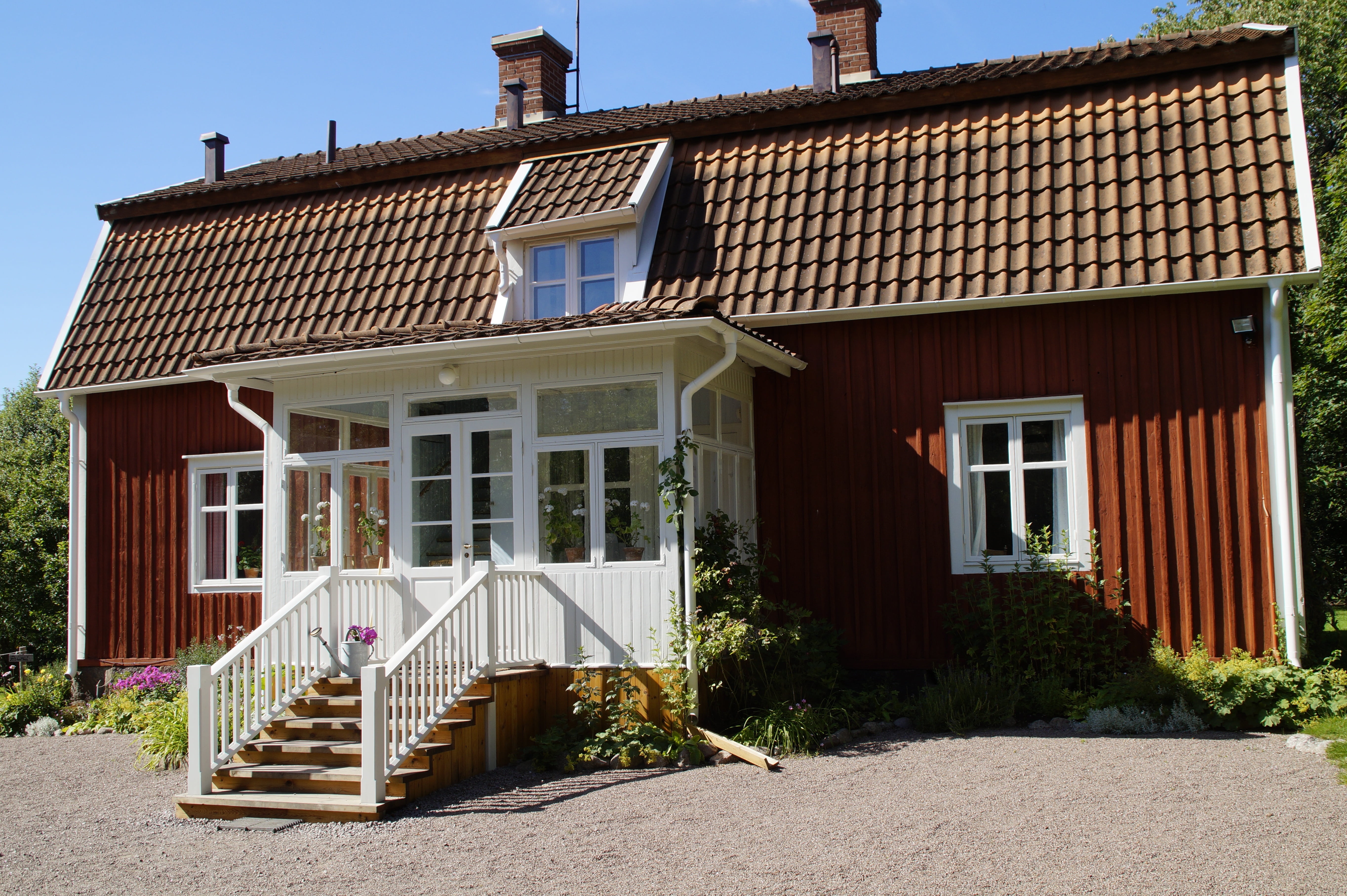 building exterior, vimmerby, building, built structure, front stoop, architecture, luxury, author, roof tile, lindgren, näs, classic, lifework, summer, HD Wallpaper
