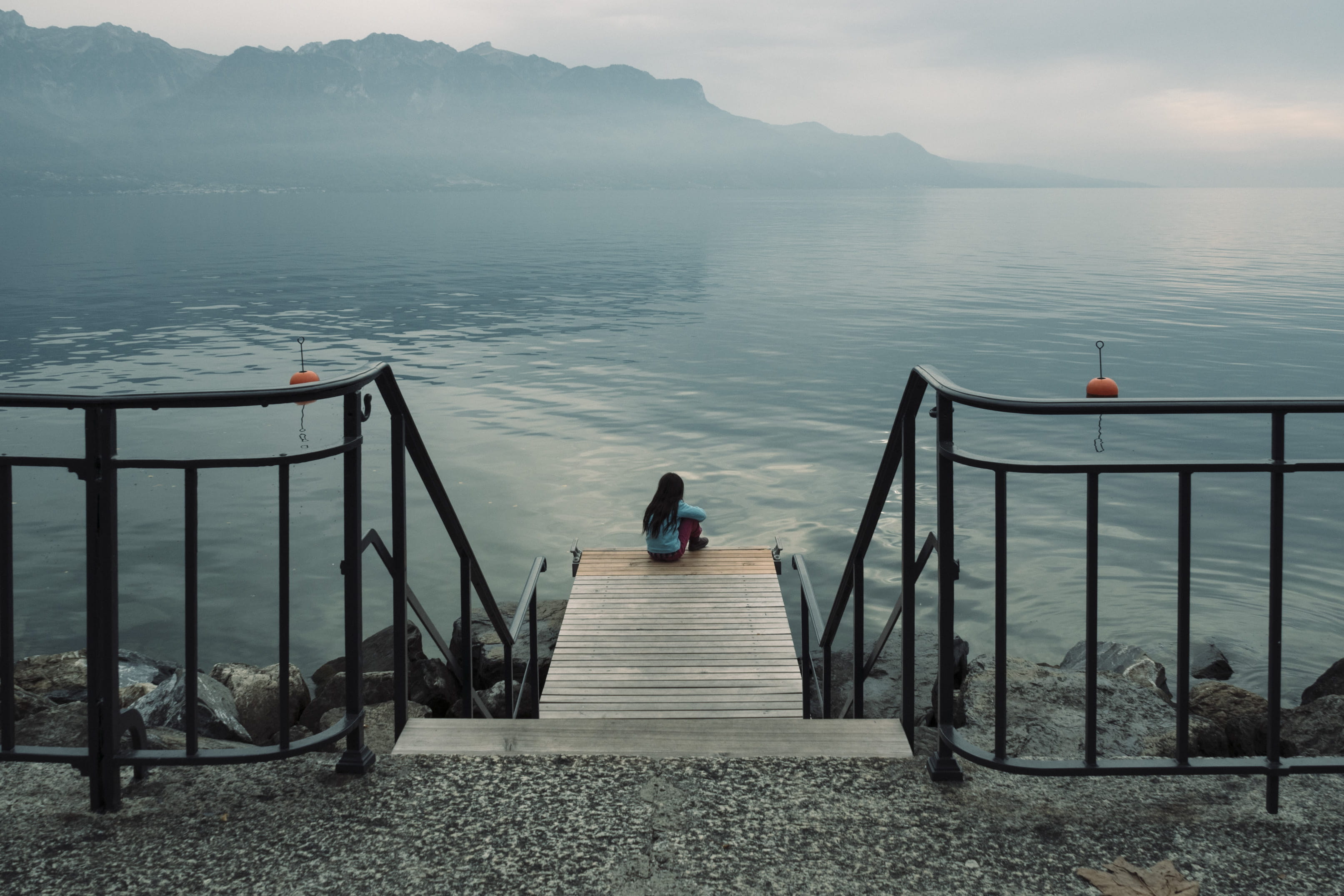 one person, rear view, women, bridge, nature, water, beauty in nature, men, lake, switzerland, mountain, 2K, sky, leisure activity, suisse, railing, vevey, HD Wallpaper