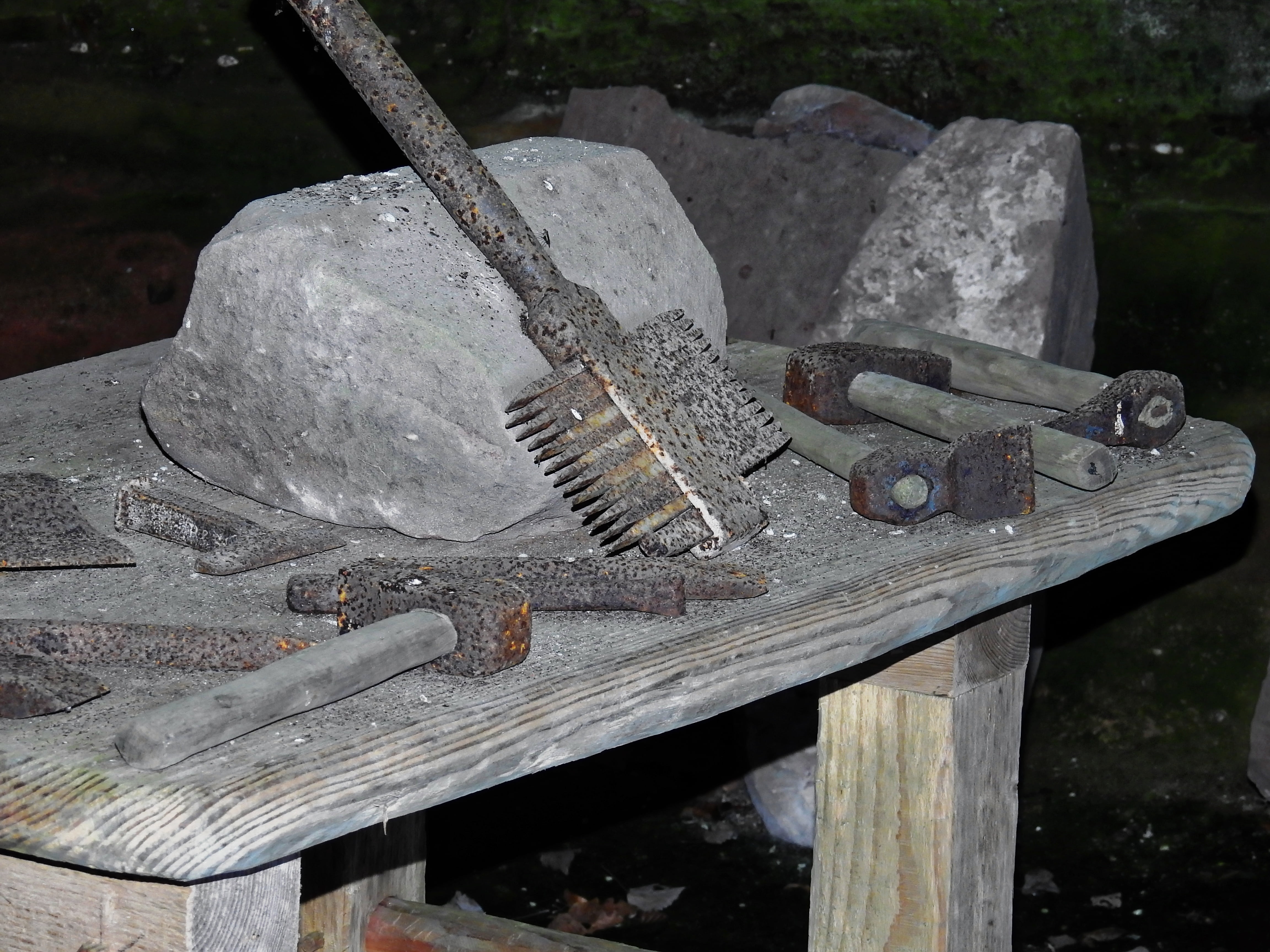 hammer, wood - material, workshop, day, focus on foreground, nut - fastener, museum, 4K, outdoors, hand tool, profession, antique, tooth iron, still life, HD Wallpaper