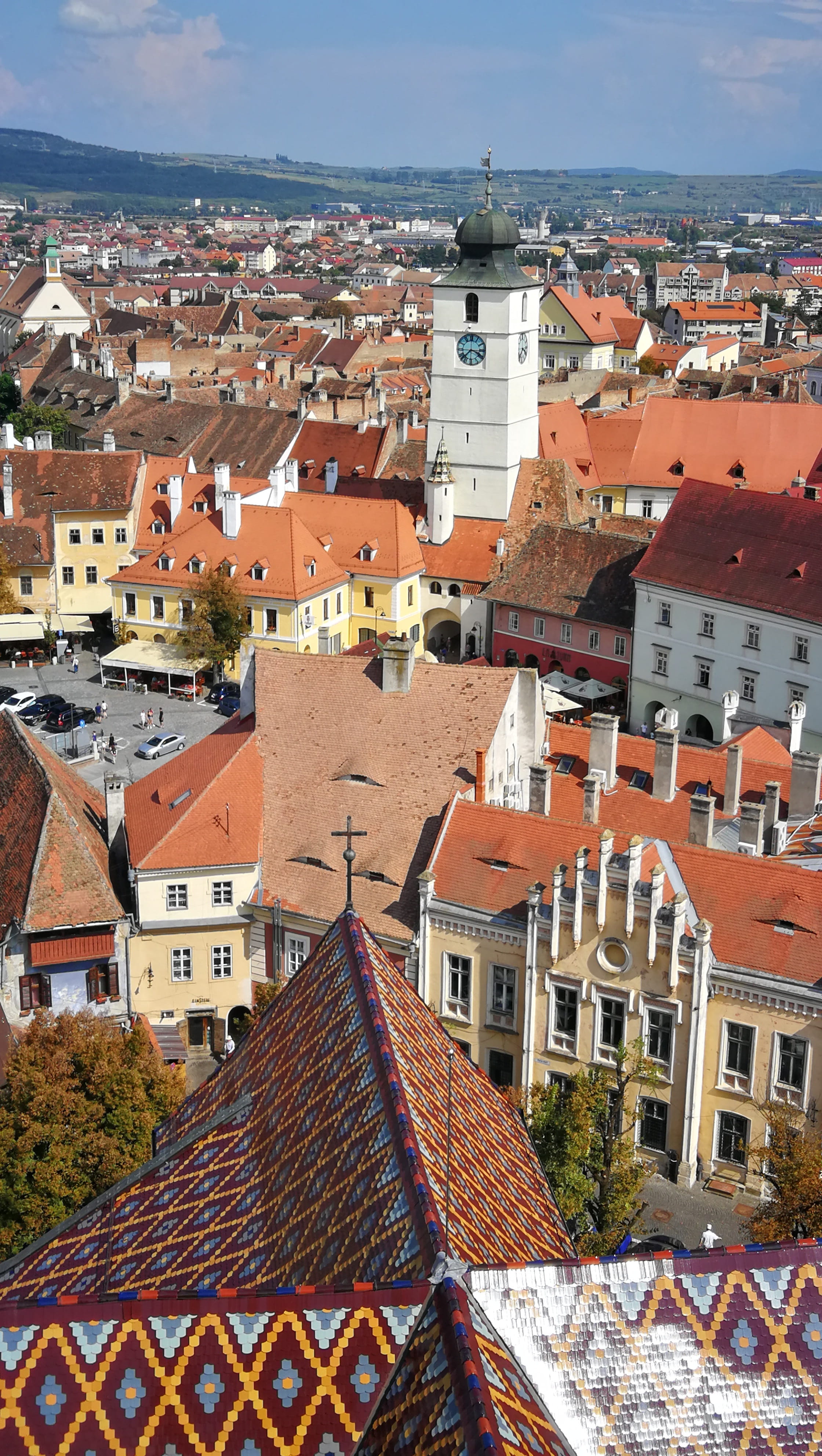 roof, transylvania, sky, outdoors, built structure, crowded, townscape, house, cityscape, crowd, sibiu, apartment, nature, community, building, romania, Phone HD Wallpaper