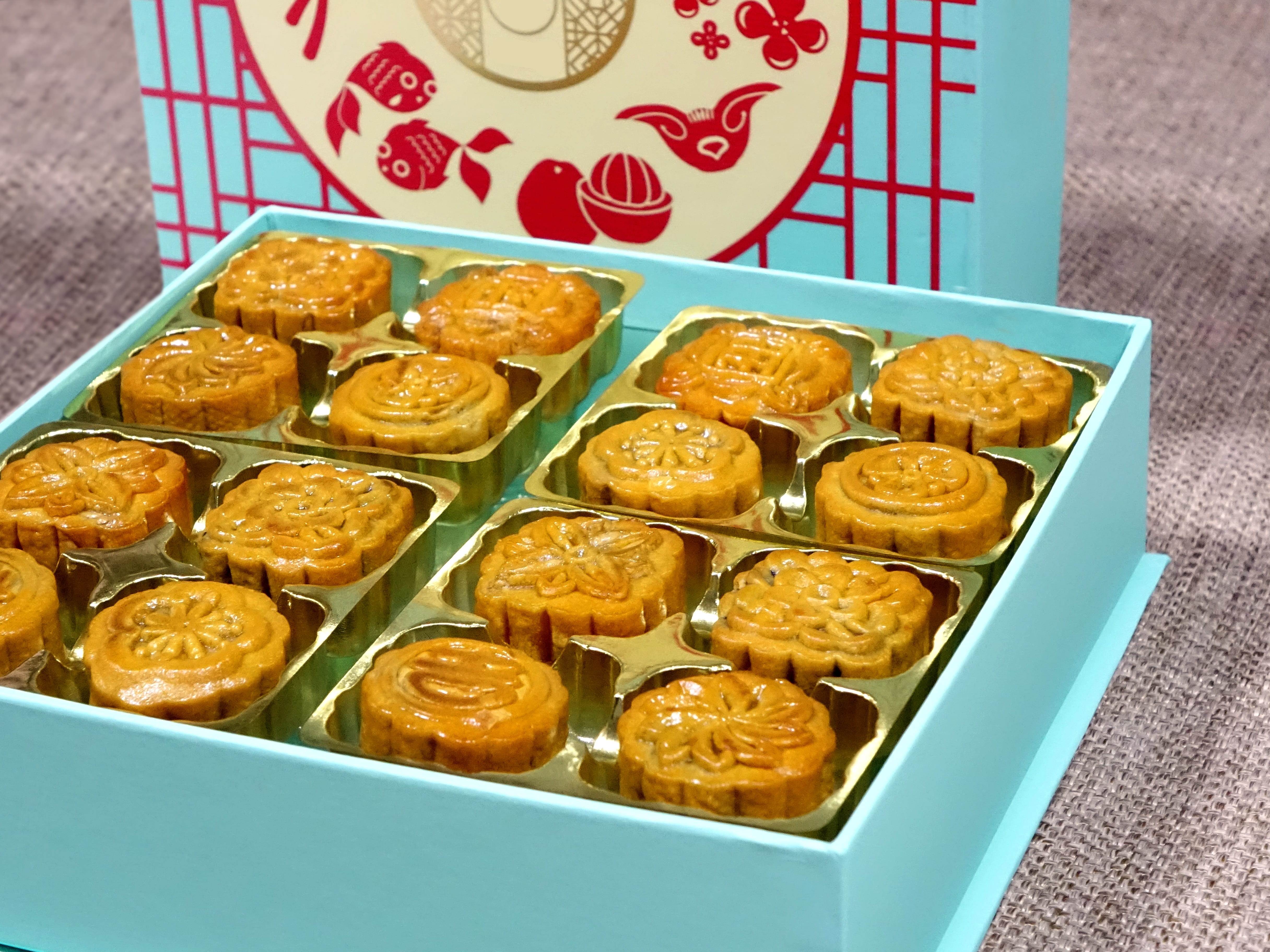 tray, no people, box, container, asian, sweet, chinese, indulgence, culture, freshness, for sale, traditional, ready-to-eat, mid-autumn festival, oriental, HD Wallpaper