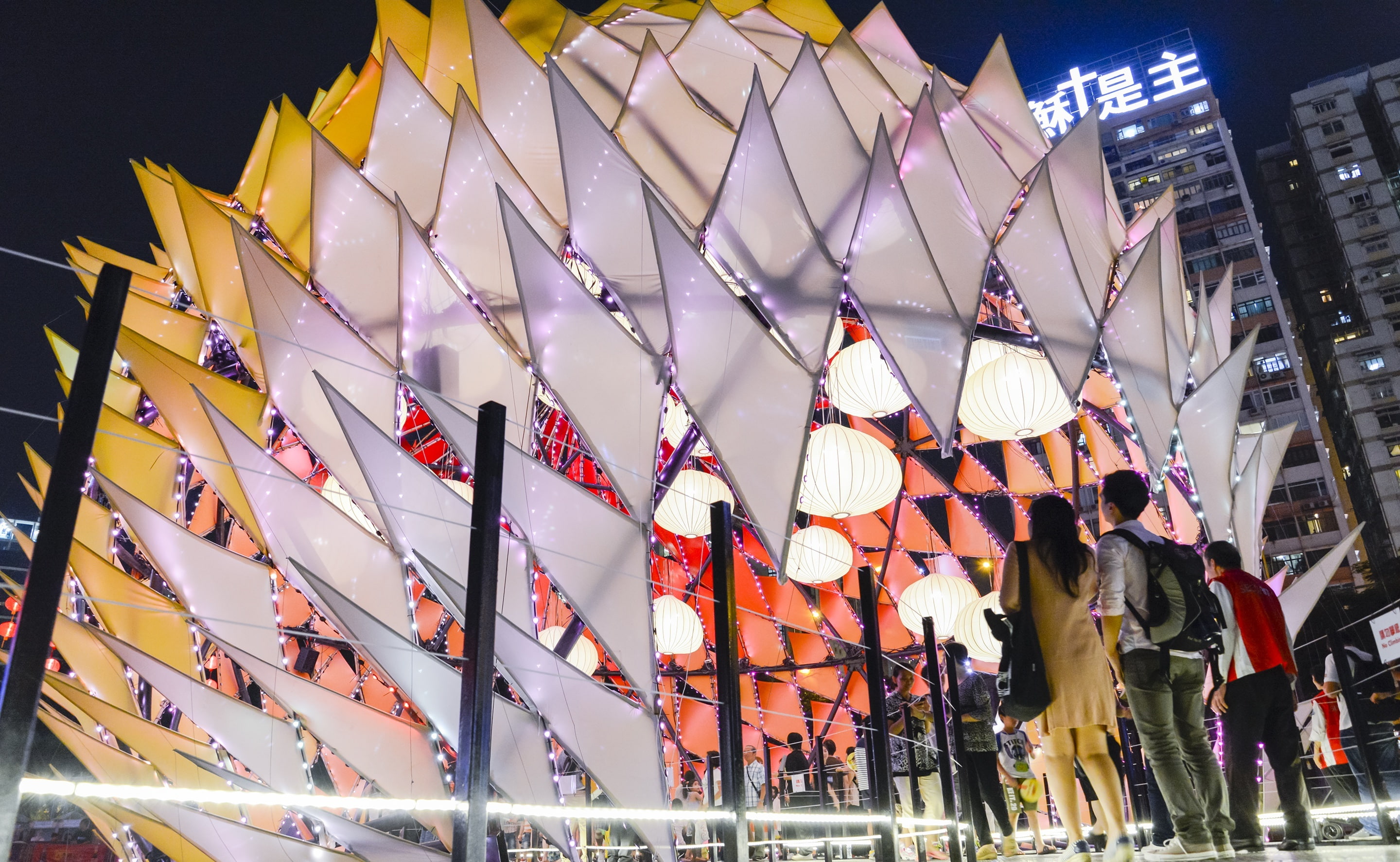 hanging, 2K, flag, in a row, incidental people, hong, night, mid, China, Festival, decoration, building, white, built structure, low angle view, yellow, HD Wallpaper