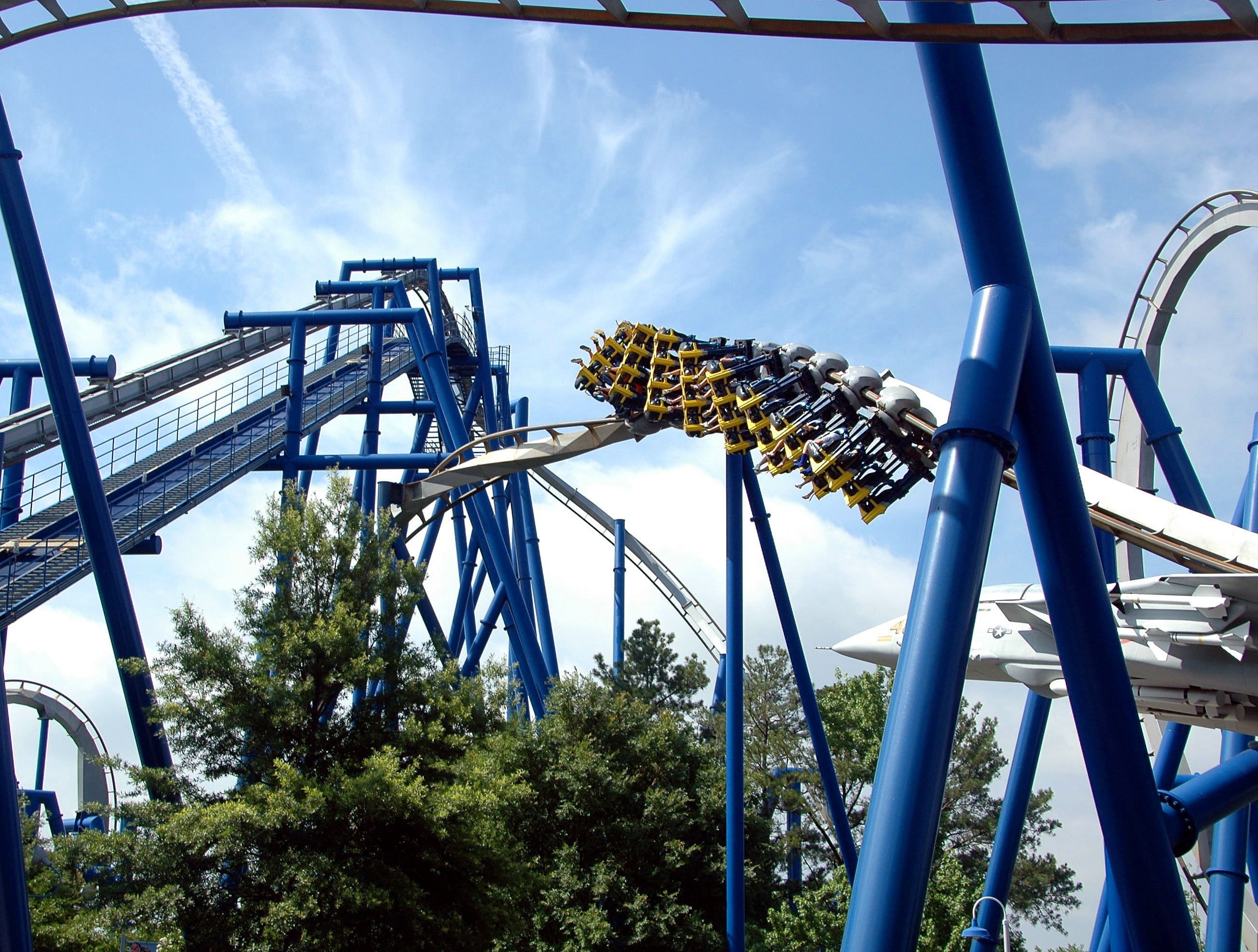 connection, royalty, metal, park, play, amusement park ride, excitement, day, fear, attraction, festival, sunlight, Fun, thrill, recreation, no people, HD Wallpaper