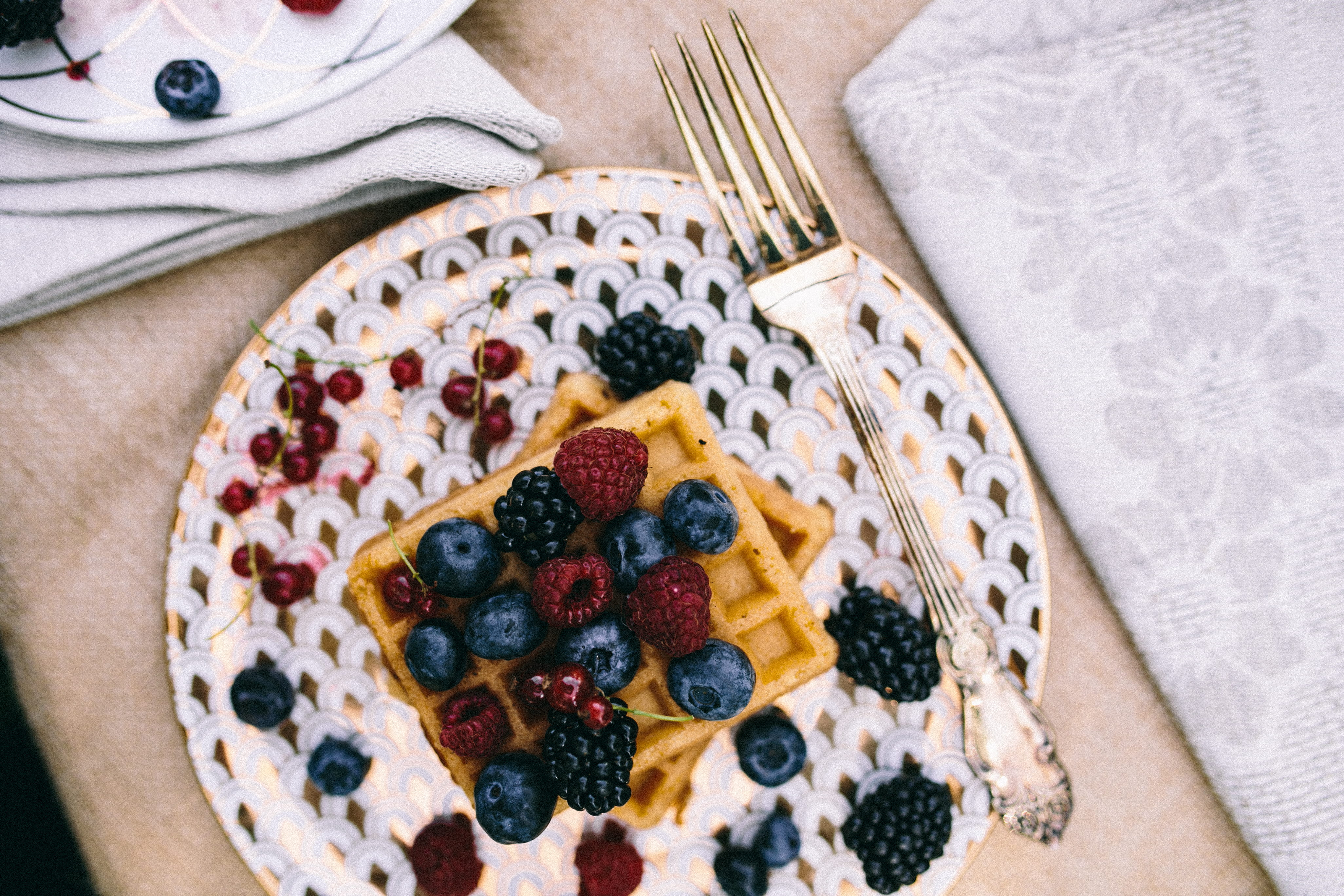 temptation, vegetarian food, plate, snack, garden, eating, Healthy, picnic table, waffles, high angle view, raspberry, blueberry, healthy eating, wellbeing, HD Wallpaper