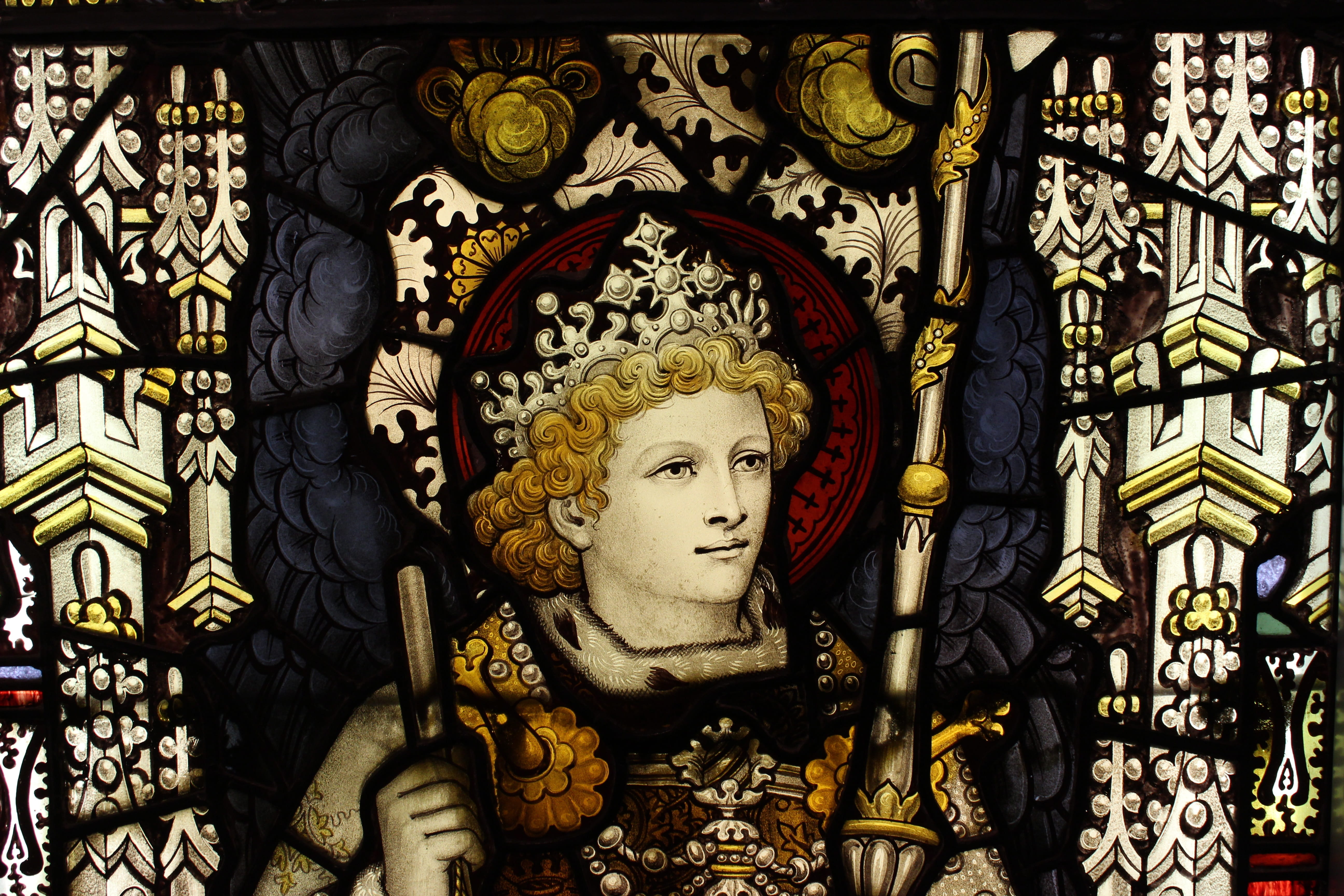 5K, glass, ornate, stained glass, spirituality, statue, medieval, royal, people, female likeness, royalty, built structure, building, craft, architecture, HD Wallpaper