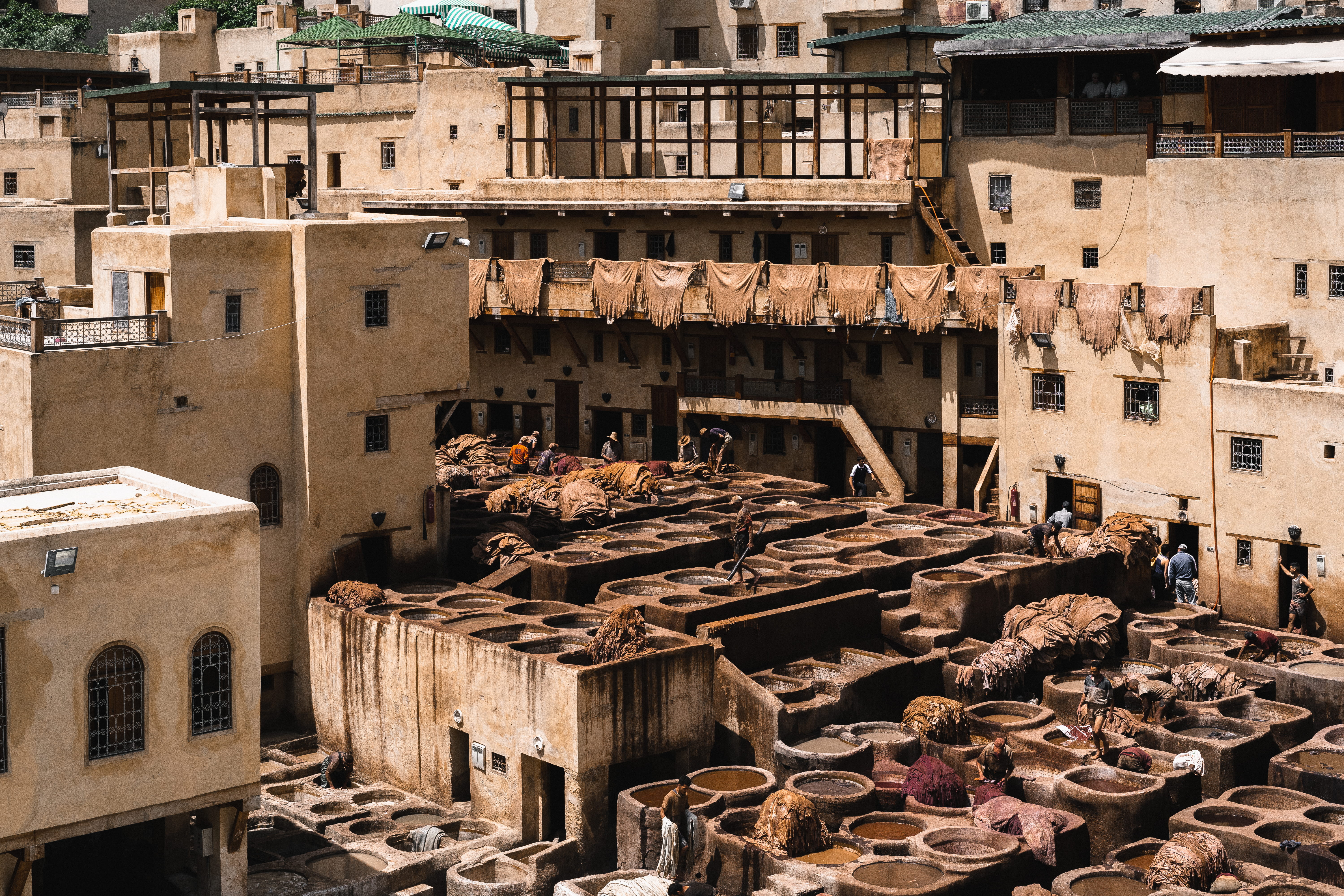 italy, urban Scene, architecture, city, 5K, roof, rooftop, cultures, history, worker, built Structure, old, handmade, outside, morocco, beige, tannery, HD Wallpaper