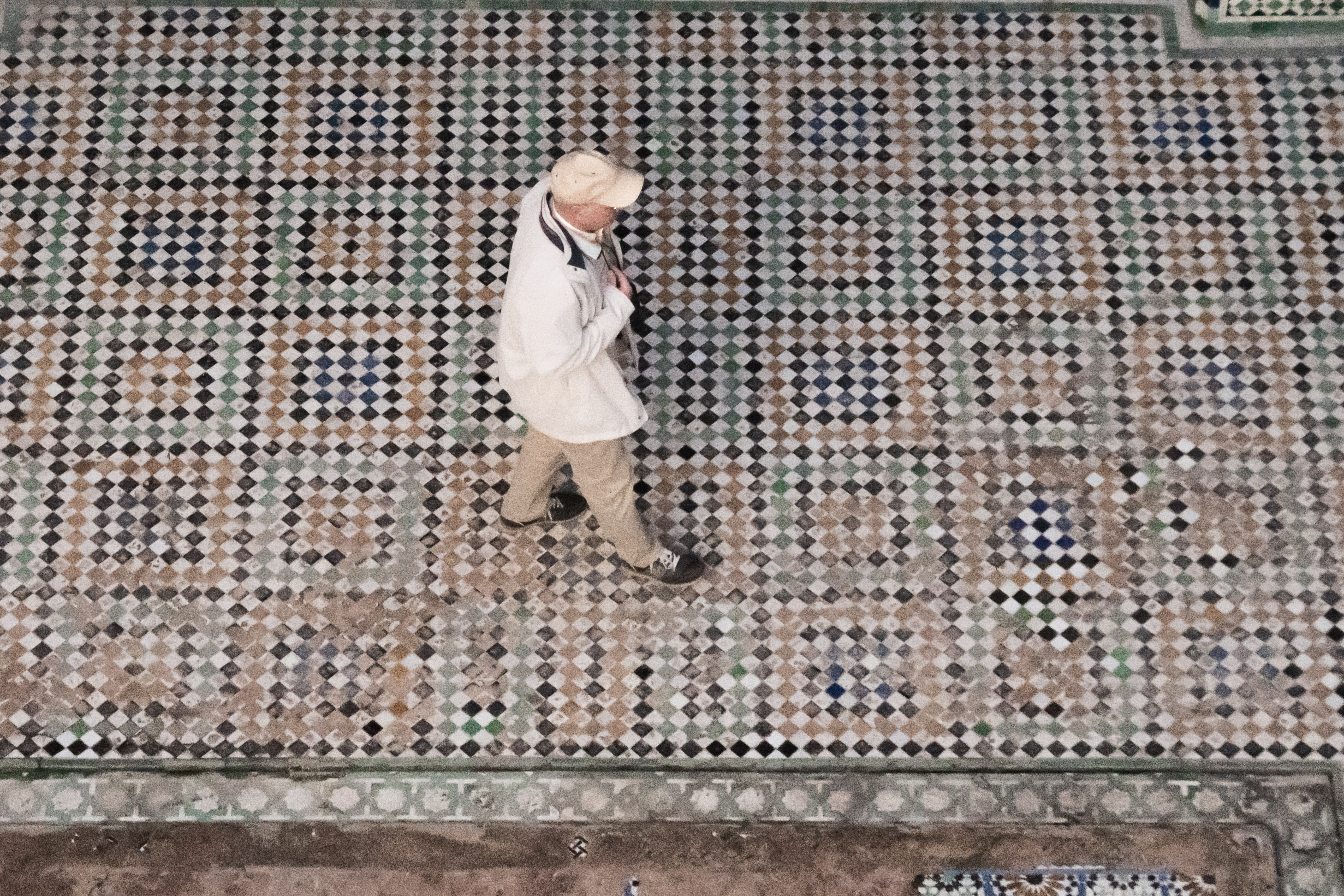 tiles, travel, morocco, leisure activity, adult, wall, footpath, one person, women, wool, walking, hat, 5K, floor, rug, built structure, elcarito, person, HD Wallpaper