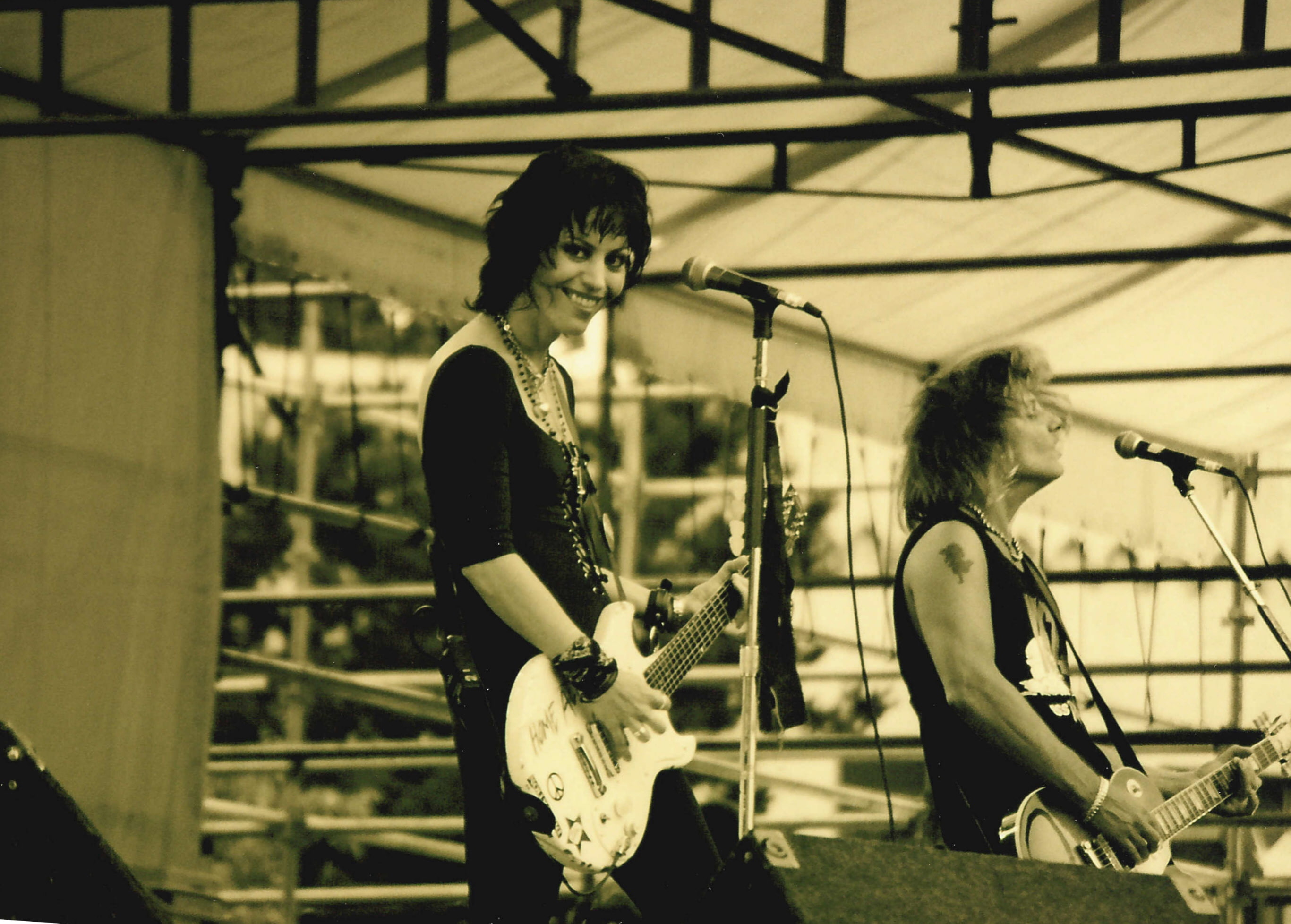 concerts, women, girl, bands, hard, rock, group, band, concert, guitar, guitars, singer, groups, girls, 2K, joan, jett, HD Wallpaper