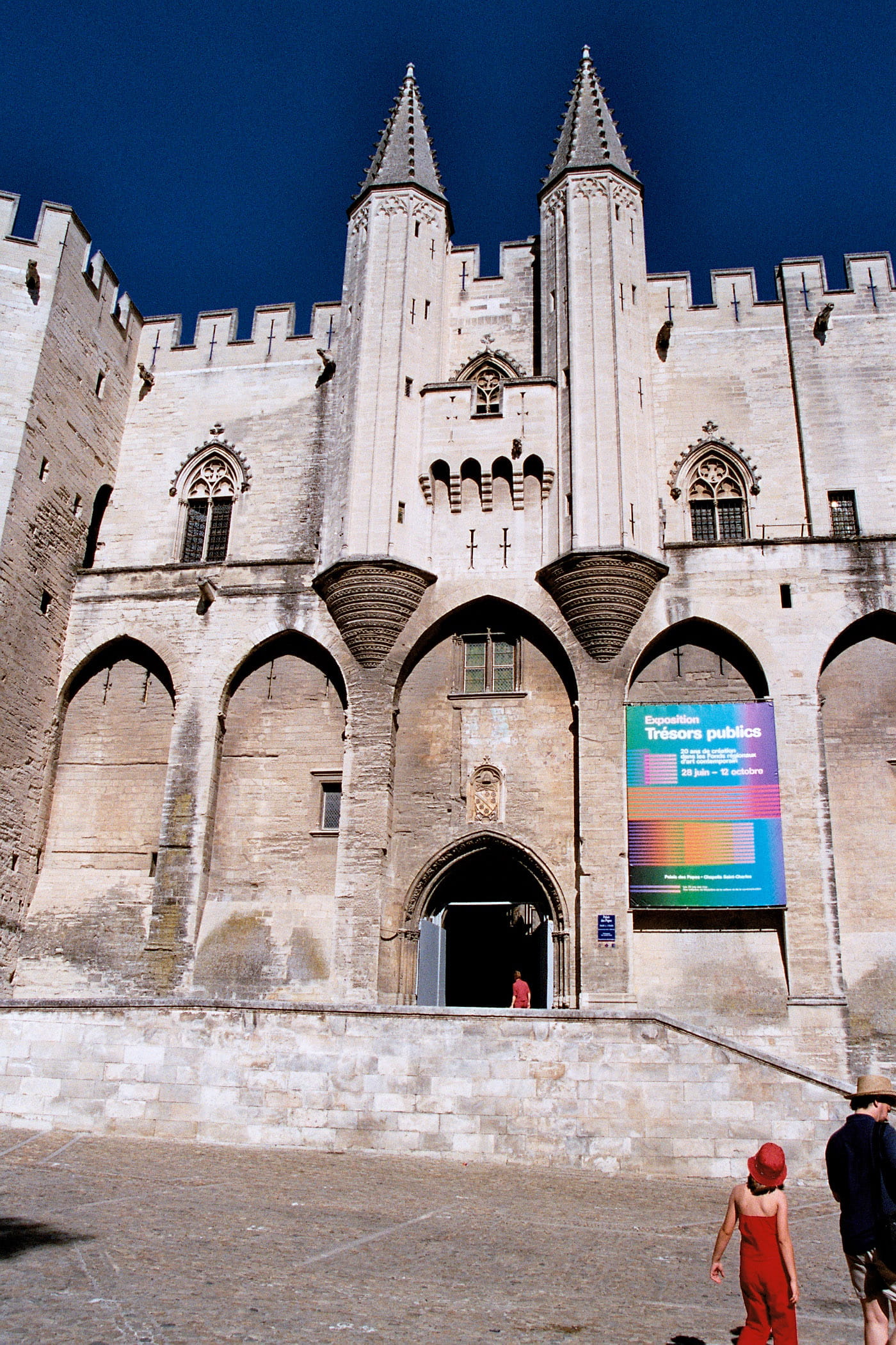 arch, travel, famous Place, travel destinations, medieval, belief, built Structure, architecture, outdoors, spirituality, place of worship, Avignon, France, Phone HD Wallpaper