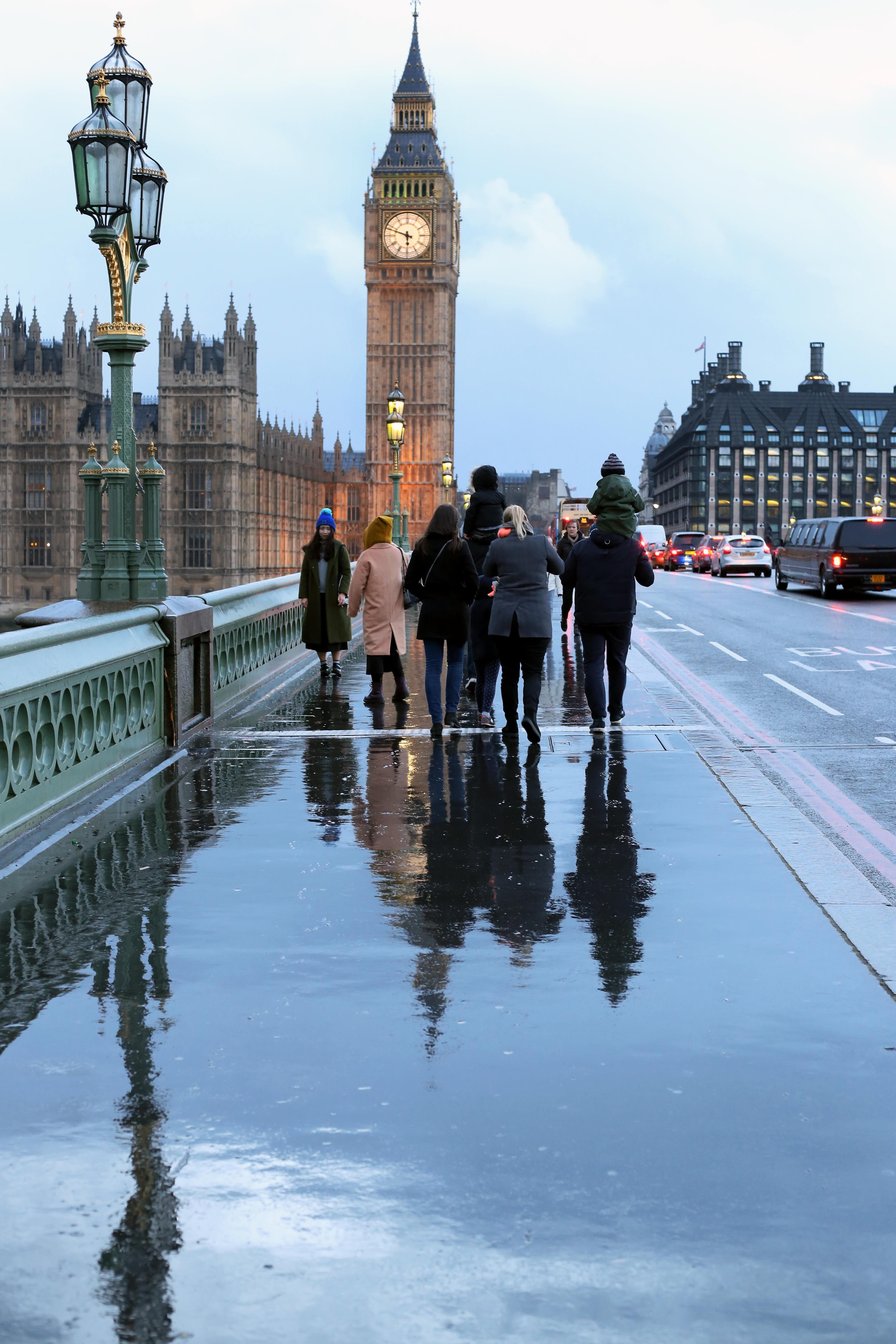 tower, water, building, united kingdom, architecture, clock tower, 5K, nature, travel destinations, big ben, river, outdoors, great britain, england, cities, Phone HD Wallpaper