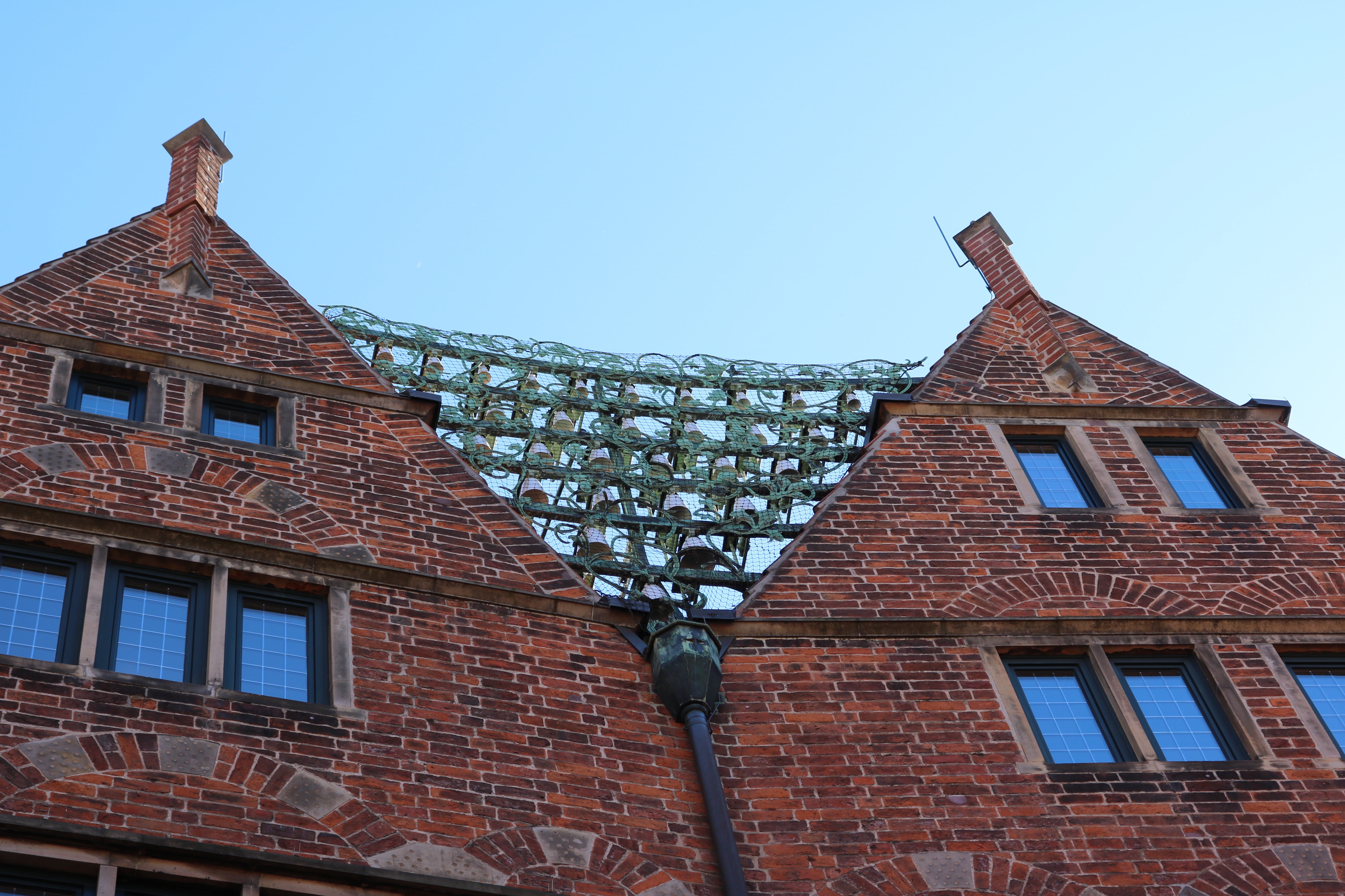 building exterior, places of interest, sky, outdoors, blue, the past, medieval, day, old, bremen, brick wall, built structure, clear sky, history, brick, HD Wallpaper