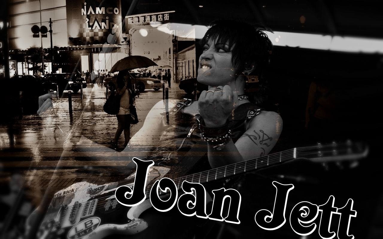 young adult, one person, adult, lifestyles, incidental people, architecture, front view, city, waist up, Joan Jett, women, communication, Singers, standing, HD Wallpaper