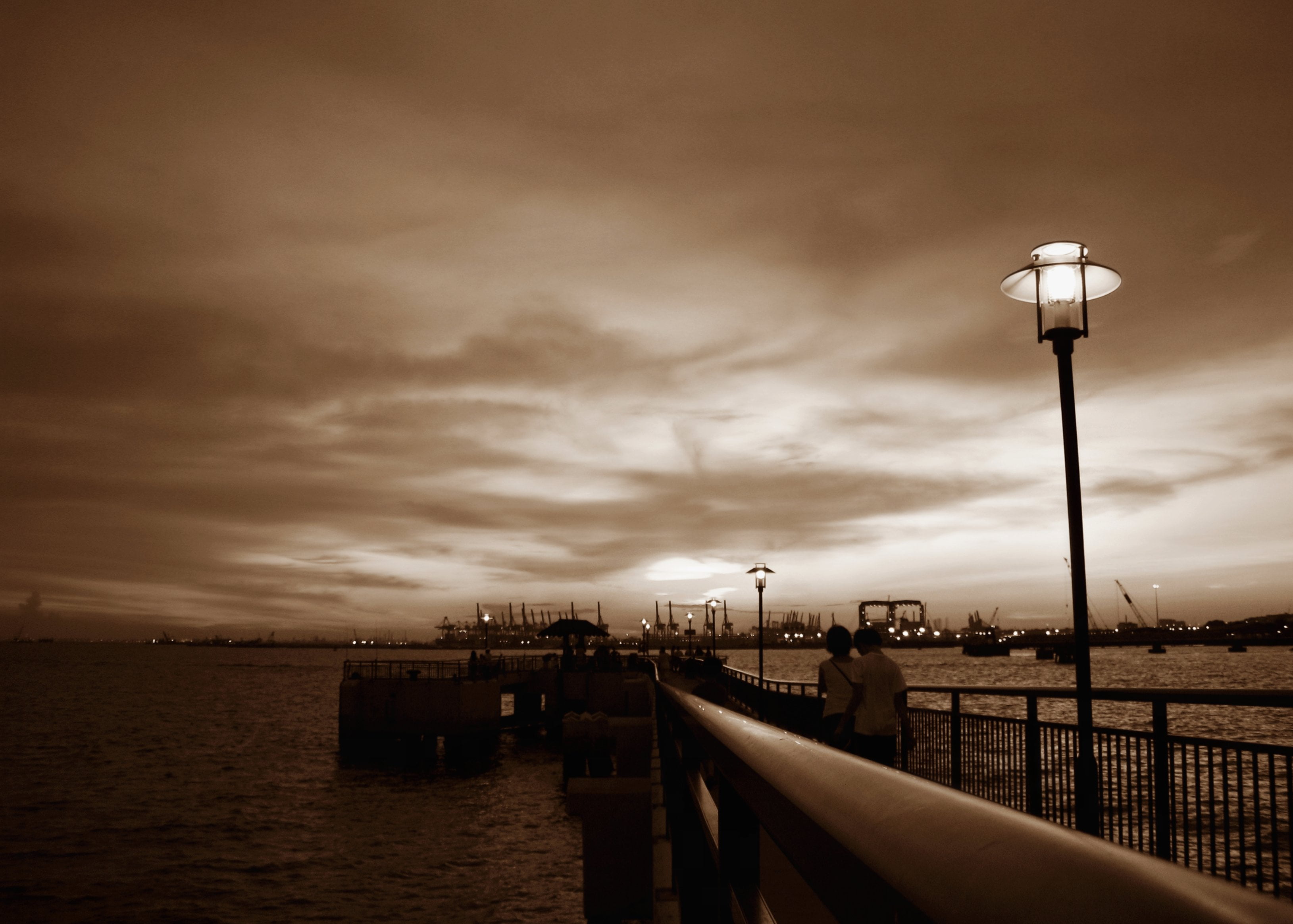 water, Best, pier, IMG, Theme, taken, Photos, Select, 2K, sea, man, TQM, outdoors, I wish, walking on, dusk, MB, woman, wish I, Perfect, Labrador Park, HD Wallpaper