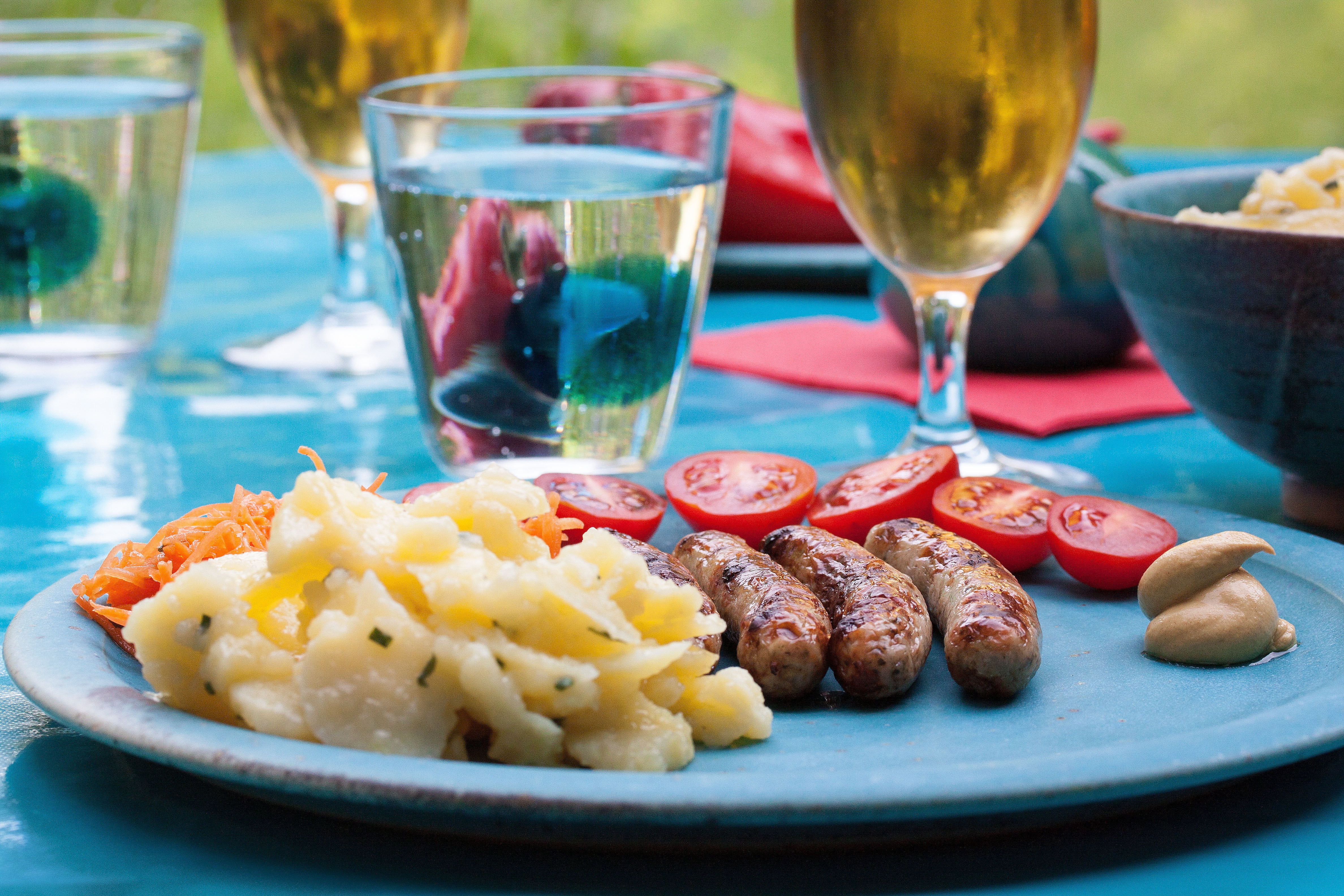 food and drink, garden party, table, snack, food, tray, 4K, wineglass, household equipment, close-up, dinner, pils, festival, freshness, refreshment, meal, HD Wallpaper