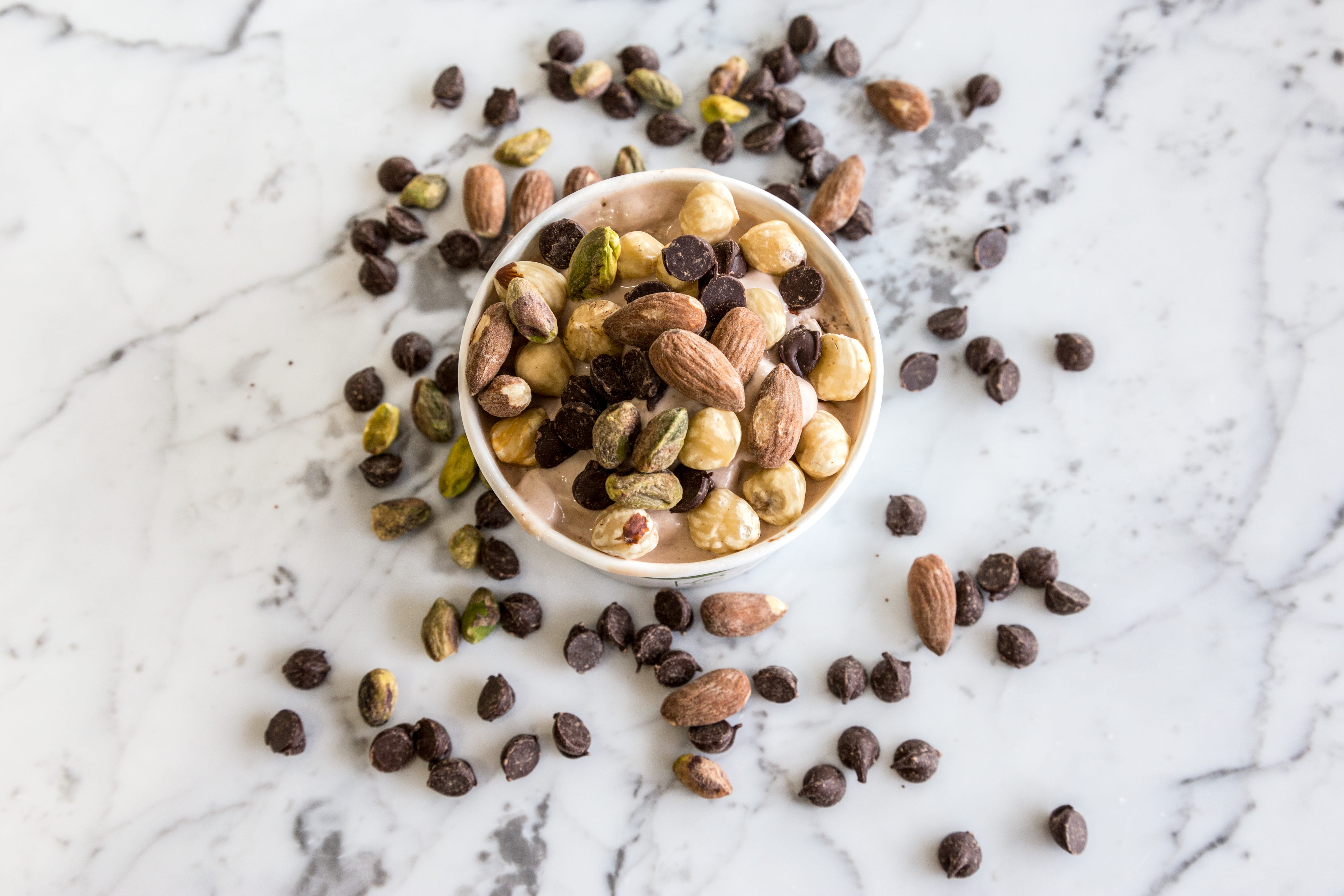 wellbeing, breakfast, indulgence, chocolate chip, food, delicious, icecream, nutrition, directly above, homemade, yummy, round, freshness, dry, ice cream, HD Wallpaper
