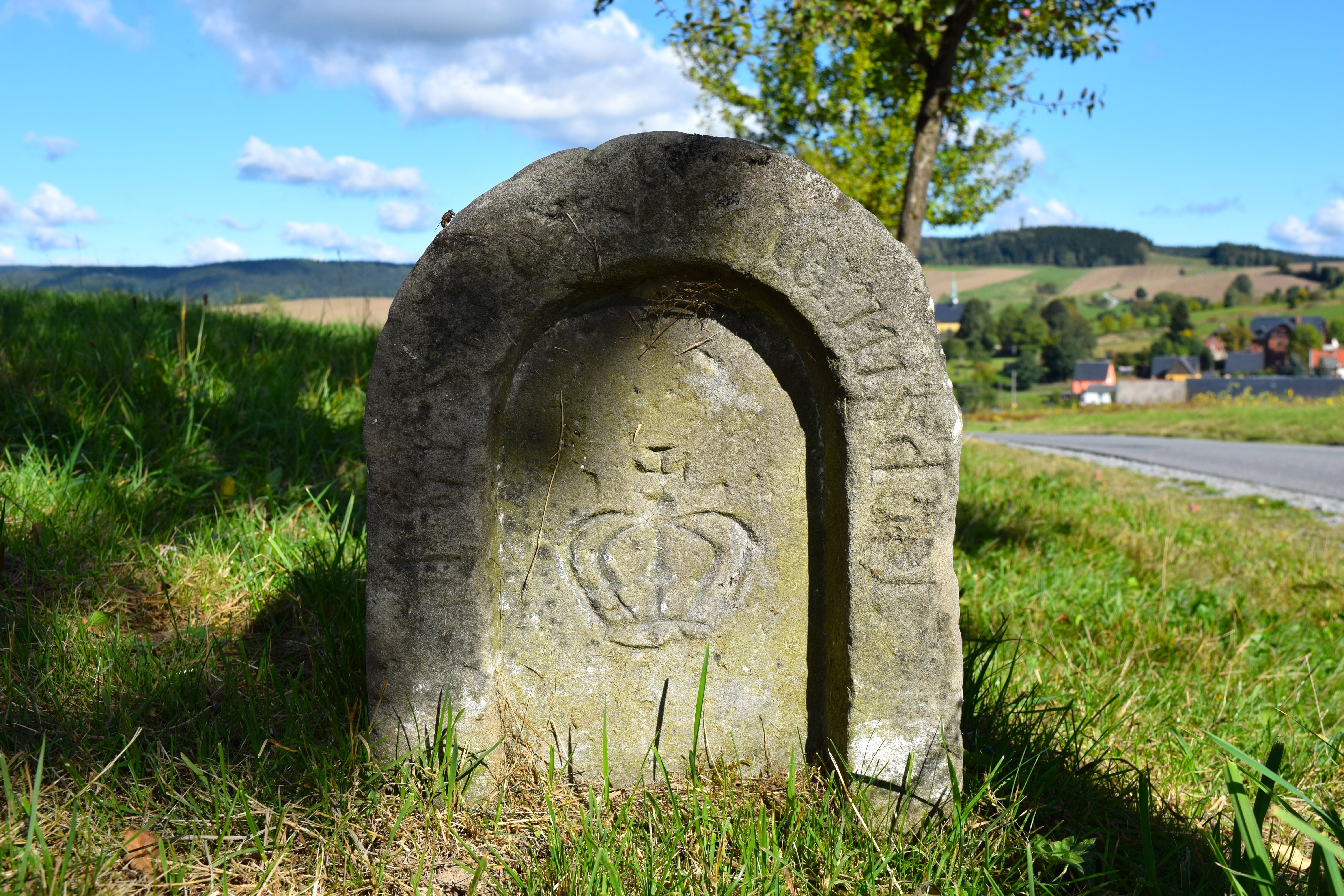 art and craft, milestone, history, 5K, landscape, old, focus on foreground, stone, sky, creativity, landmark, human representation, architecture, nature, HD Wallpaper