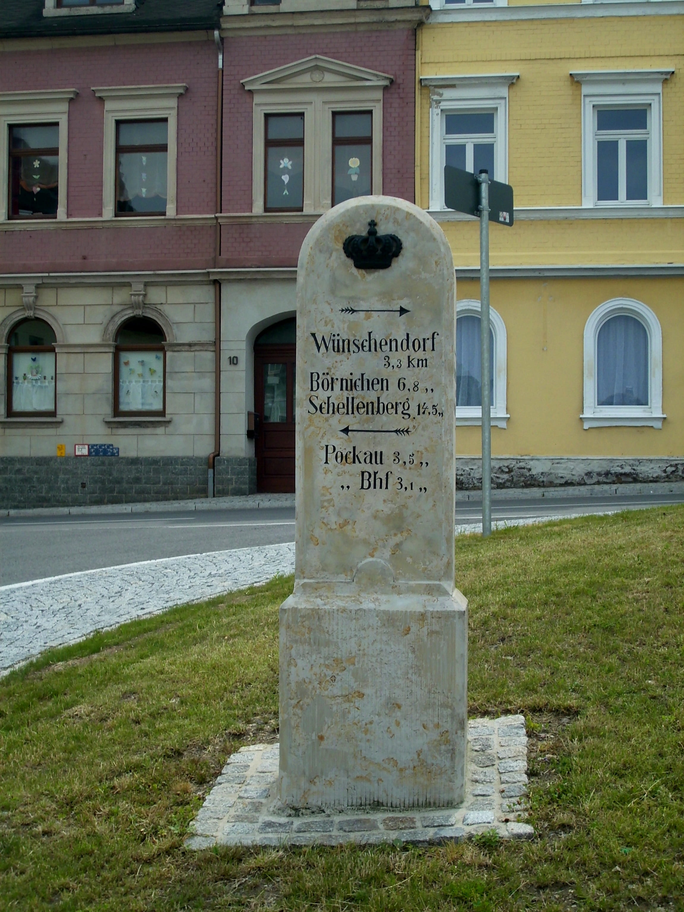 milestone, day, information sign, window, no people, lengenfeld, grass, script, outdoors, transportation, non-western script, message, plant, text, location specified, Phone HD Wallpaper