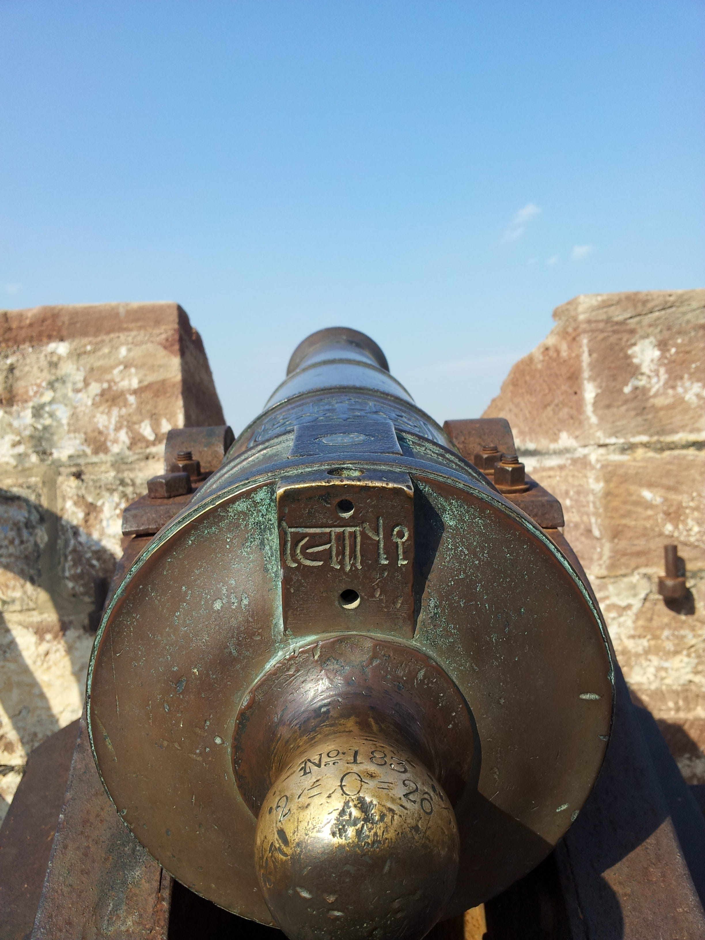 Travel, famous, tourism, the past, no people, vintage, copy space, ball, sunlight, big, History, fort, medieval, museum, architecture, retro, metal, wheel, Phone HD Wallpaper