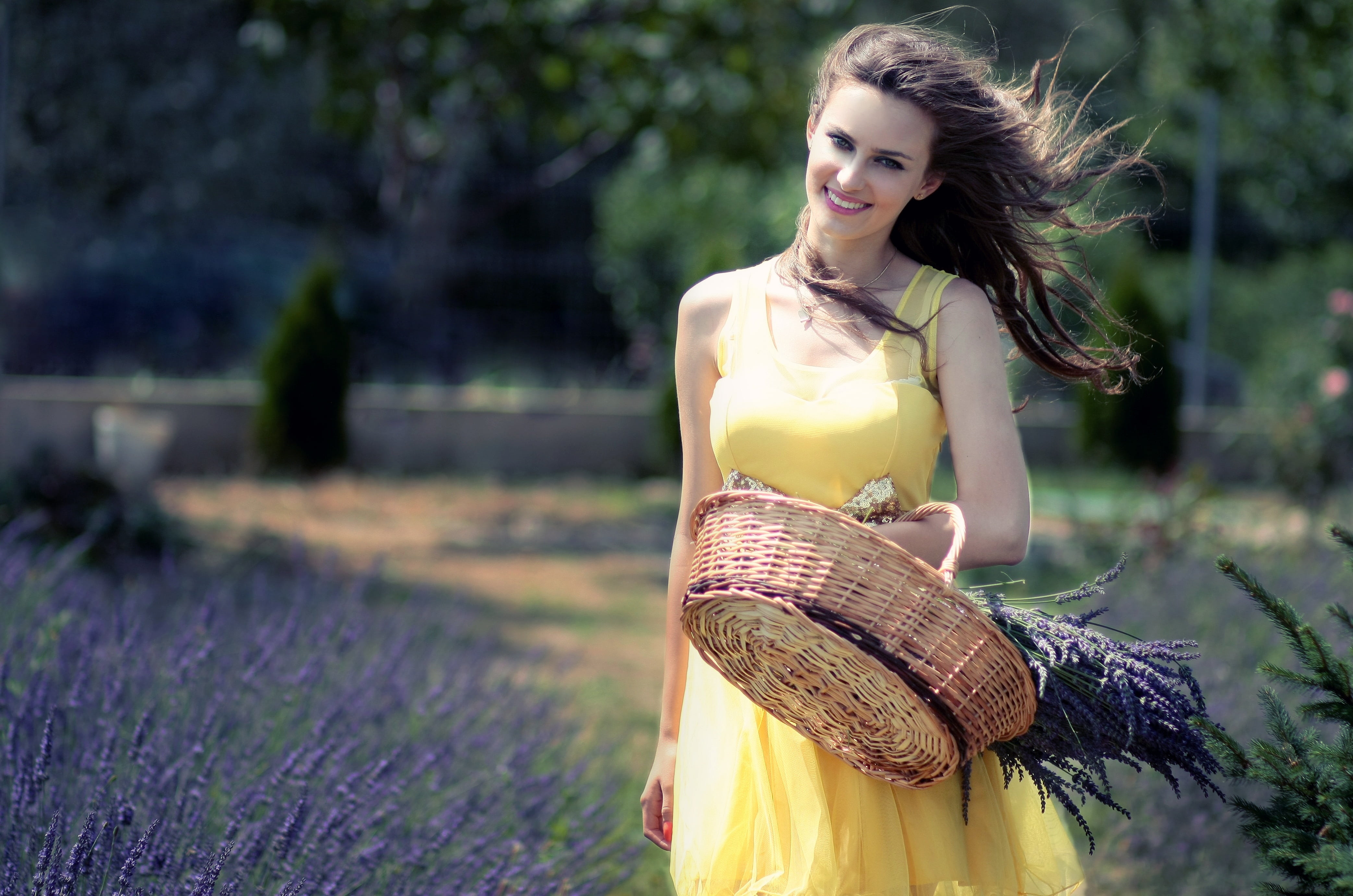 wicker, nature, fashion, rural Scene, flower, females, beauty, adult, one person, flowering plant, hairstyle, 4K, girl, beautiful woman, clothing, yellow, HD Wallpaper