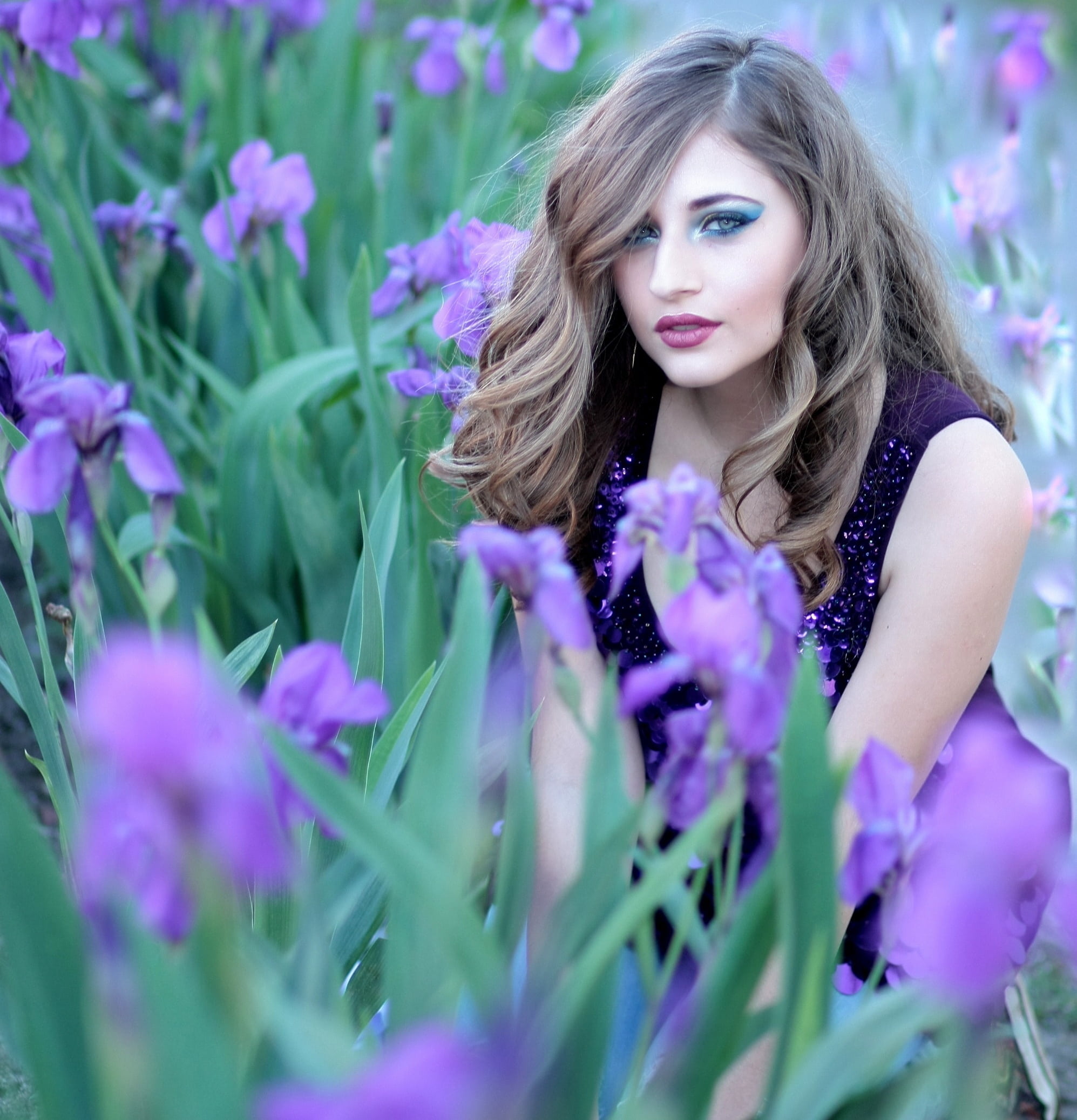 beauty in nature, springtime, hair, woman, females, summer, sleeveless, petal, looking at camera, young women, beautiful woman, girl, young Adult, selective focus, Phone HD Wallpaper