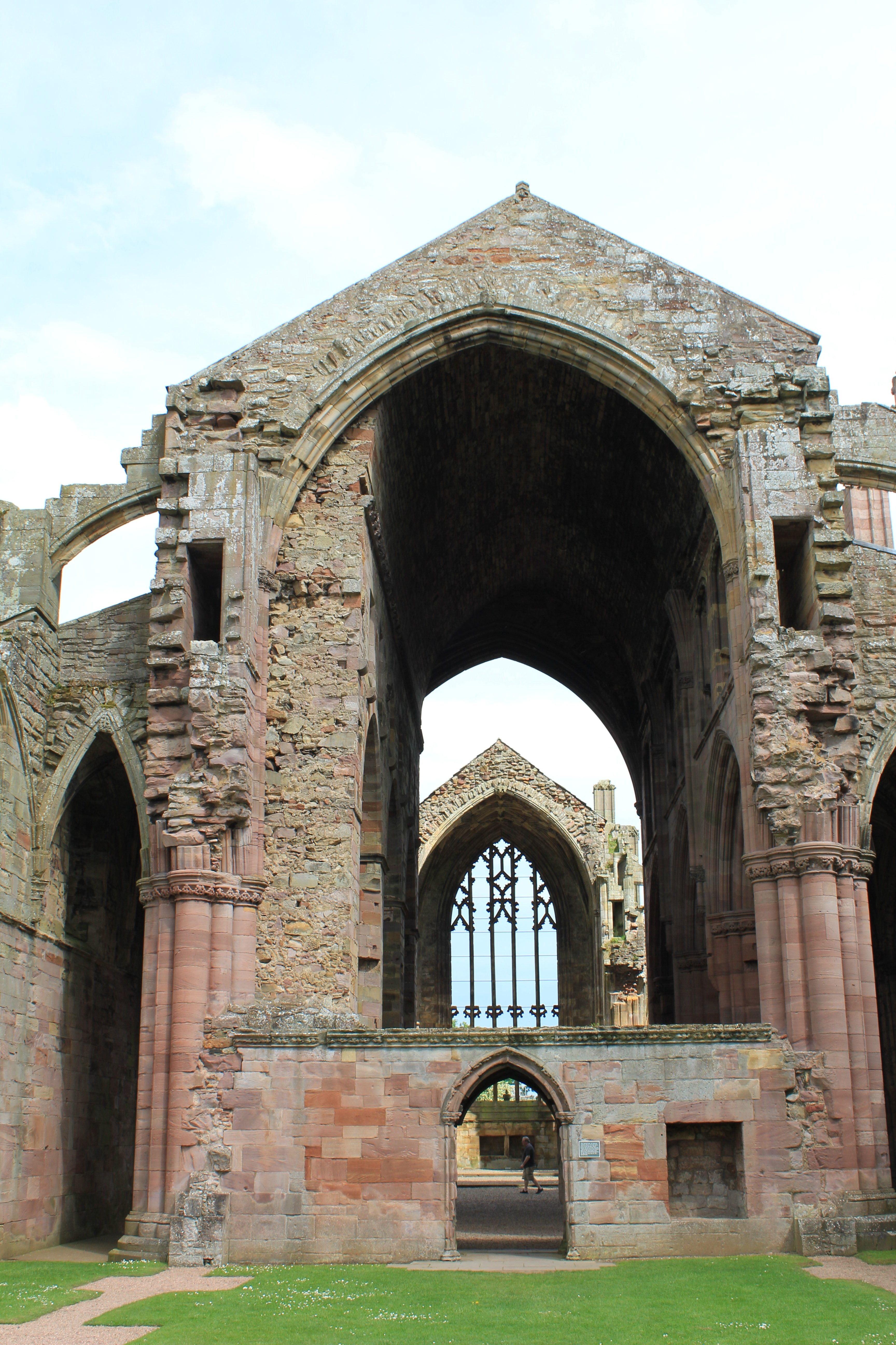 ruined, robert the bruce, history, ancient civilization, sky, belief, monastery, architecture, scotland, ruin, arch, old, place of worship, religion, built structure, Phone HD Wallpaper