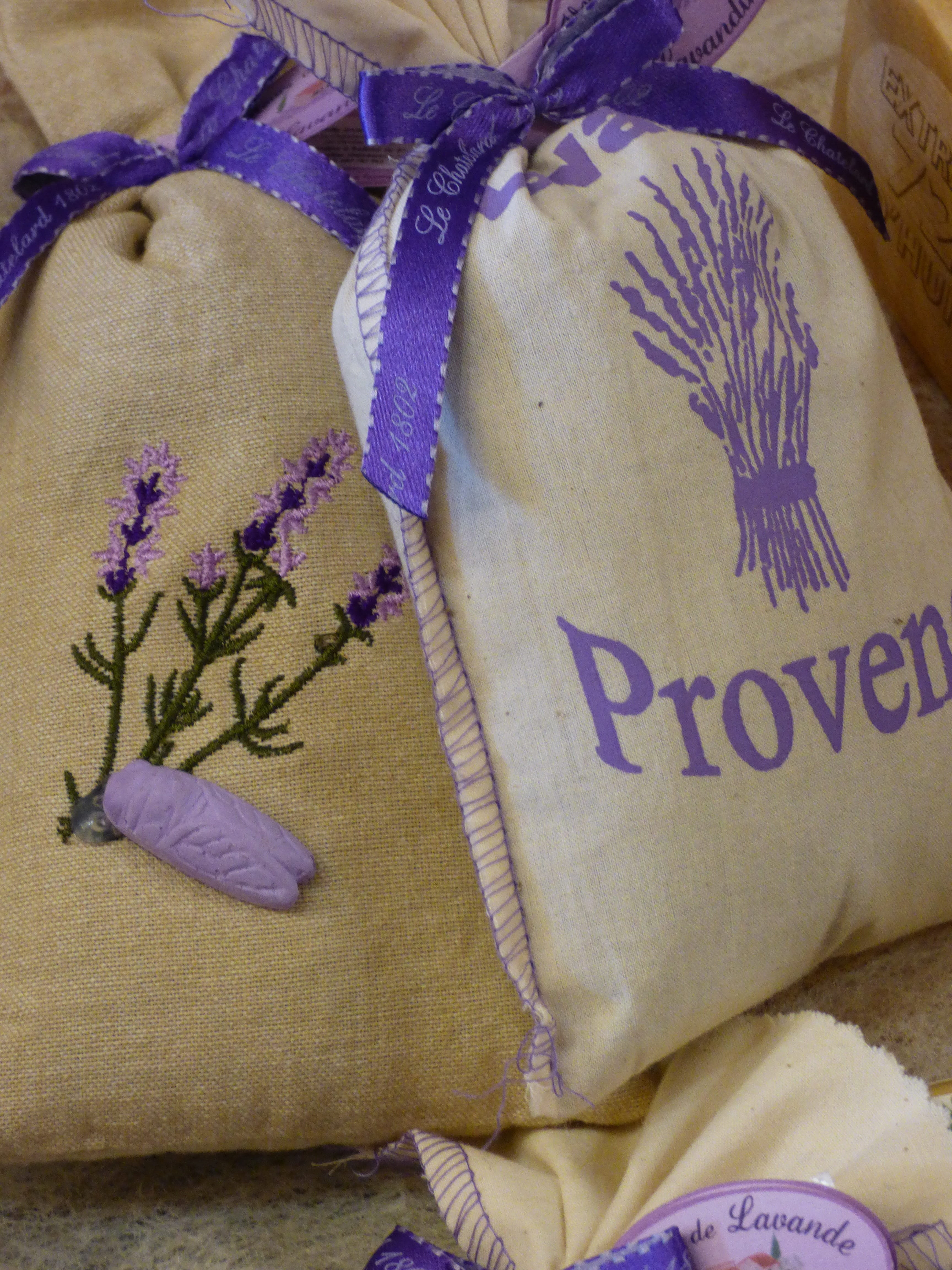 Smell, gift, western script, bag, Pouch, high angle view, close-up, dried flowers, text, aromatherapy, indoors, the smell of, no people, provence, holiday, Phone HD Wallpaper