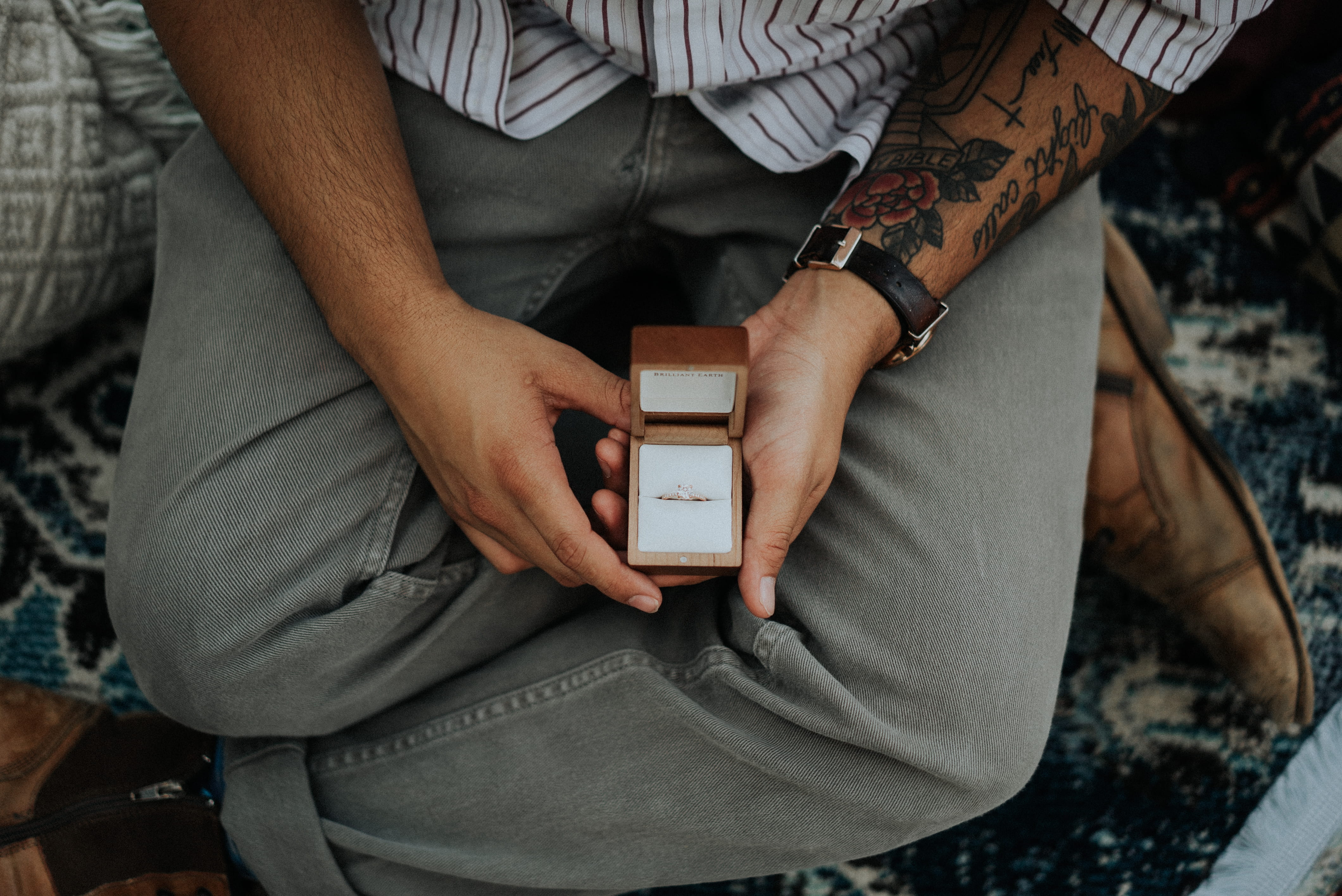 person, holding, hand, front view, human hand, brown, one person, love, new beginning, technology, wedding, engagement ring, adult, ringbox, real people, HD Wallpaper