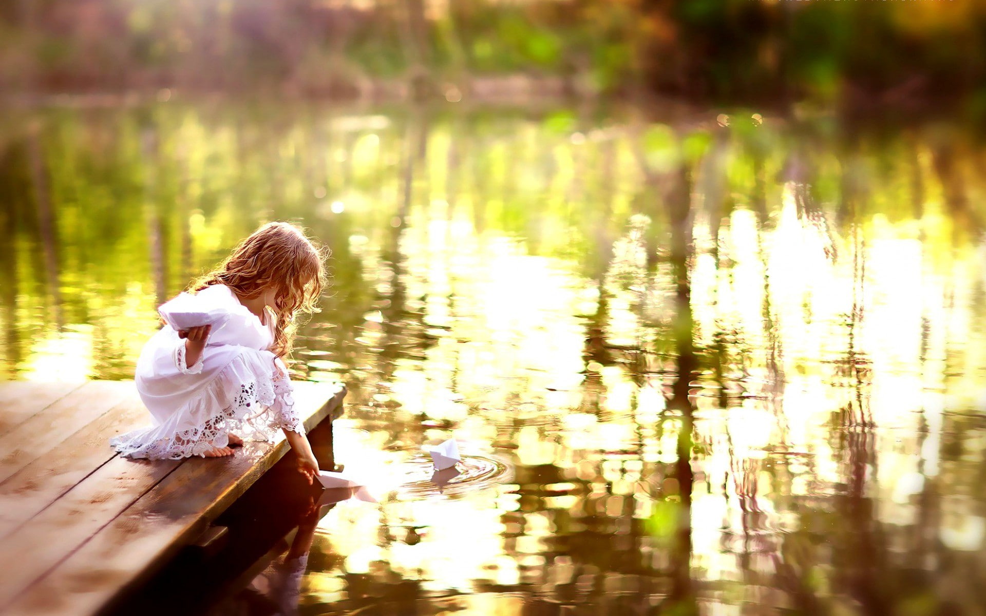 reflection, tranquility, sitting, selective focus, outdoors, lifestyles, real people, 1080P, children, childhood, lake, depth of field, child, women, nature, HD Wallpaper