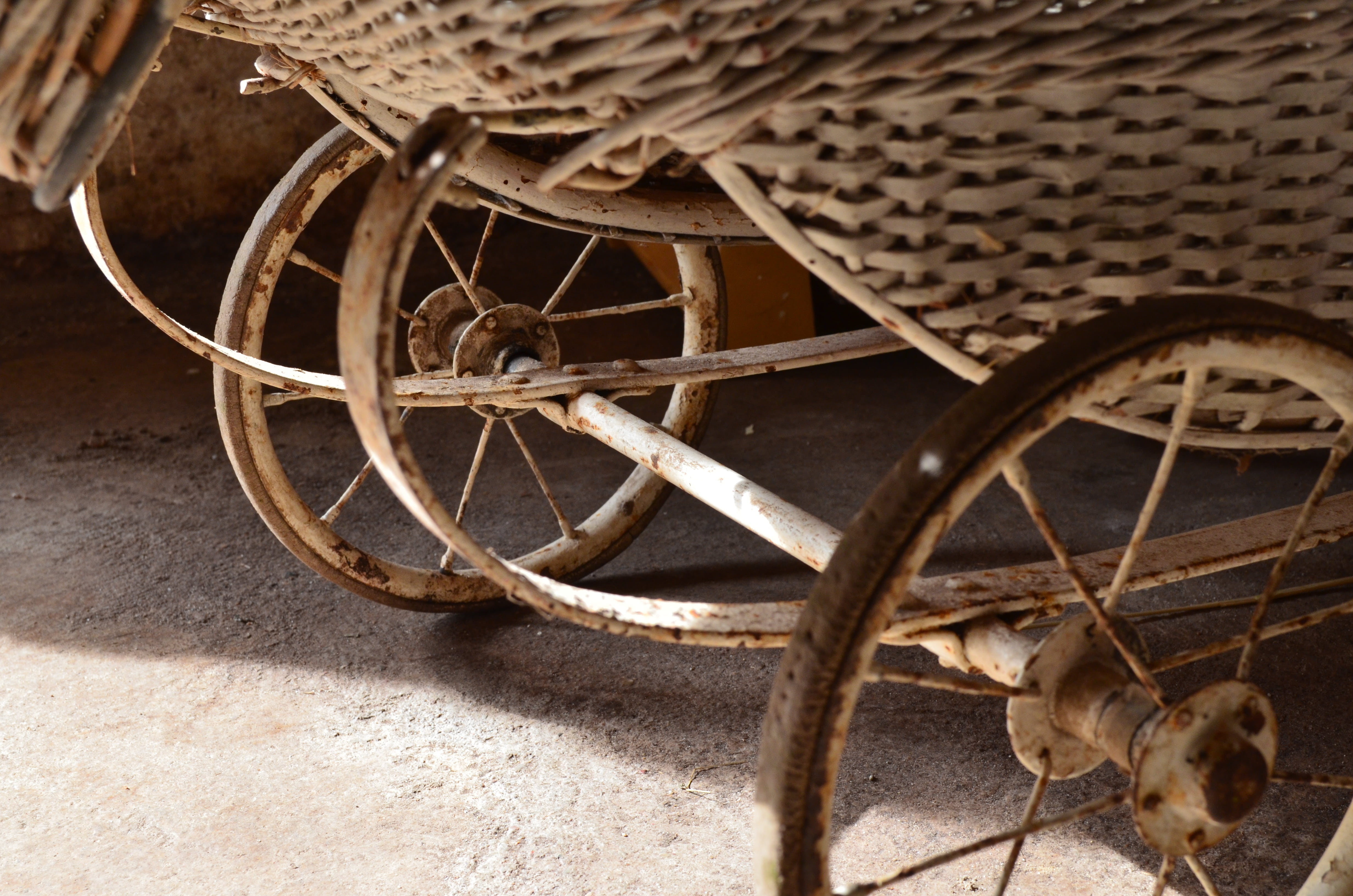 domestic animals, dare, mode of transportation, run-down, vintage, antique, wheels, outdoors, doll prams, horse, old, nostalgia, nature, play, toys, transportation, HD Wallpaper