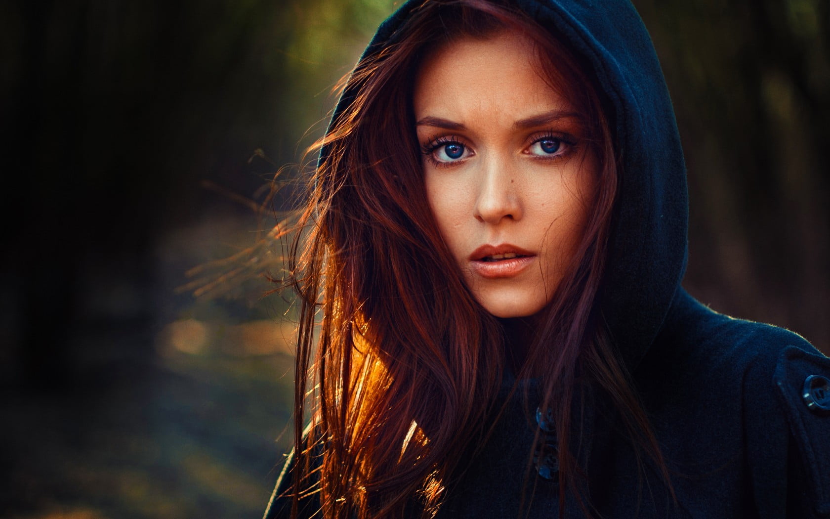 young women, headshot, redhead, adult, tree, sweater, one person, long hair, model, contemplation, 720P, focus on foreground, face, looking at camera, HD Wallpaper