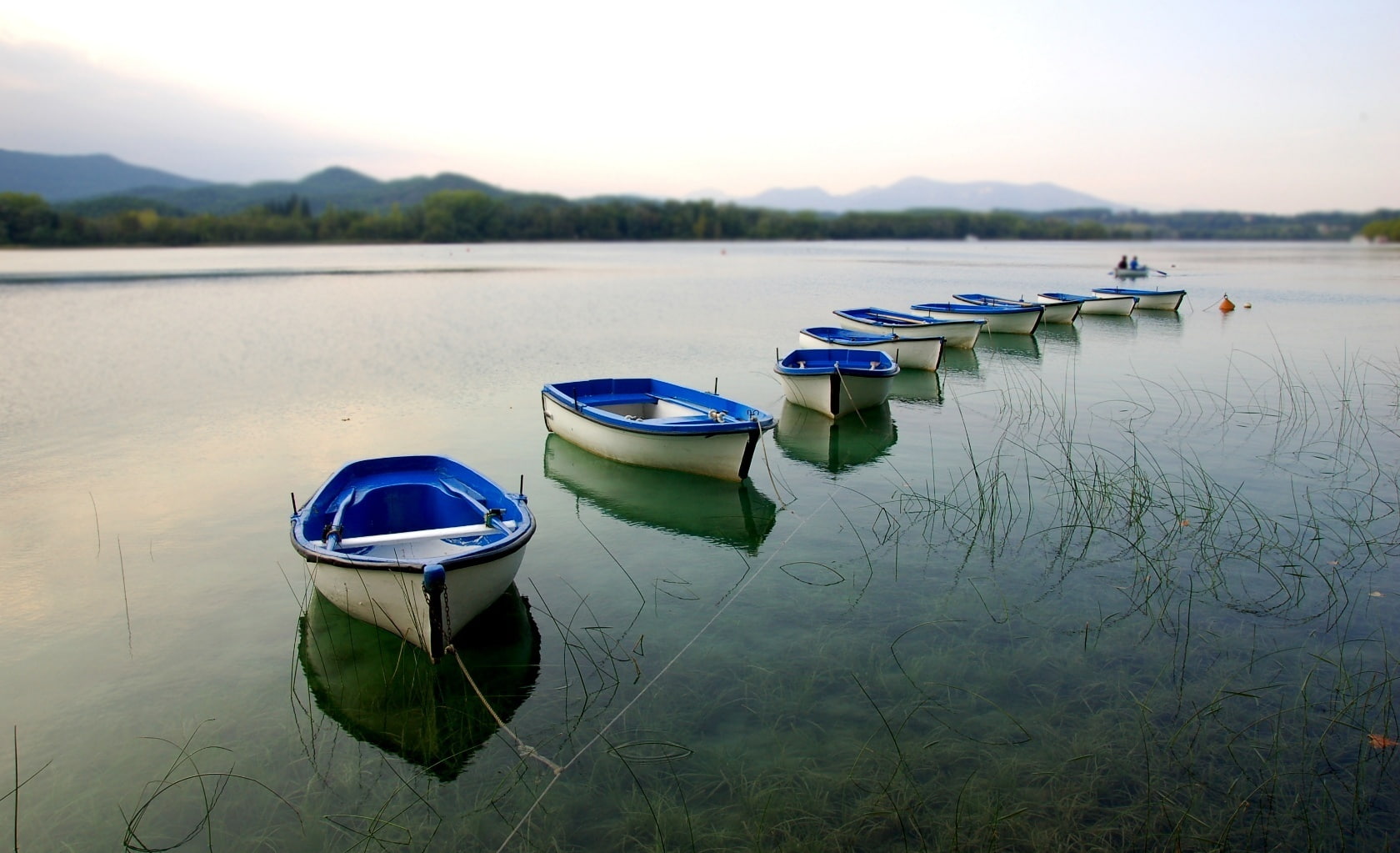 non-urban scene, day, boats, Rivers, lake, reflection, white, sky, banyoles, wooden post, beauty in nature, beach, outdoors, no people, transportation, HD Wallpaper