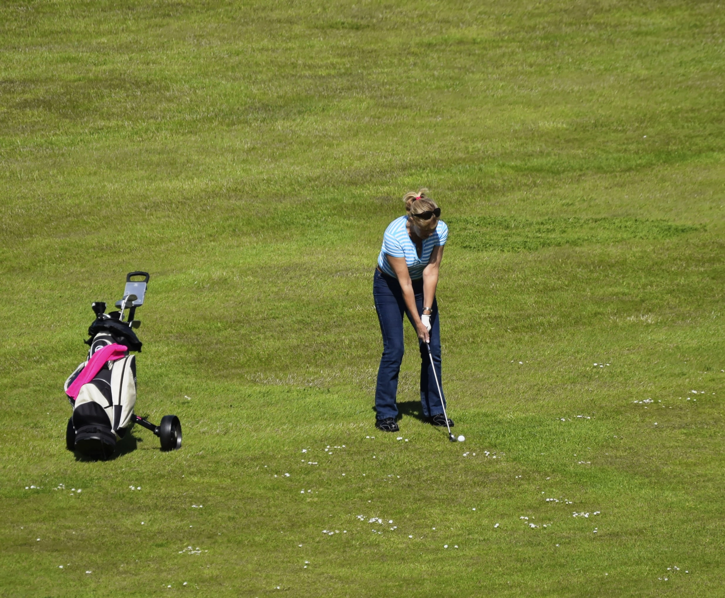fun, female, leisure activity, swing, leisure, hobby, sunny, trolley, men, golf bag, golf course, sportsman, recreation, golfing, land, lifestyles, green, HD Wallpaper