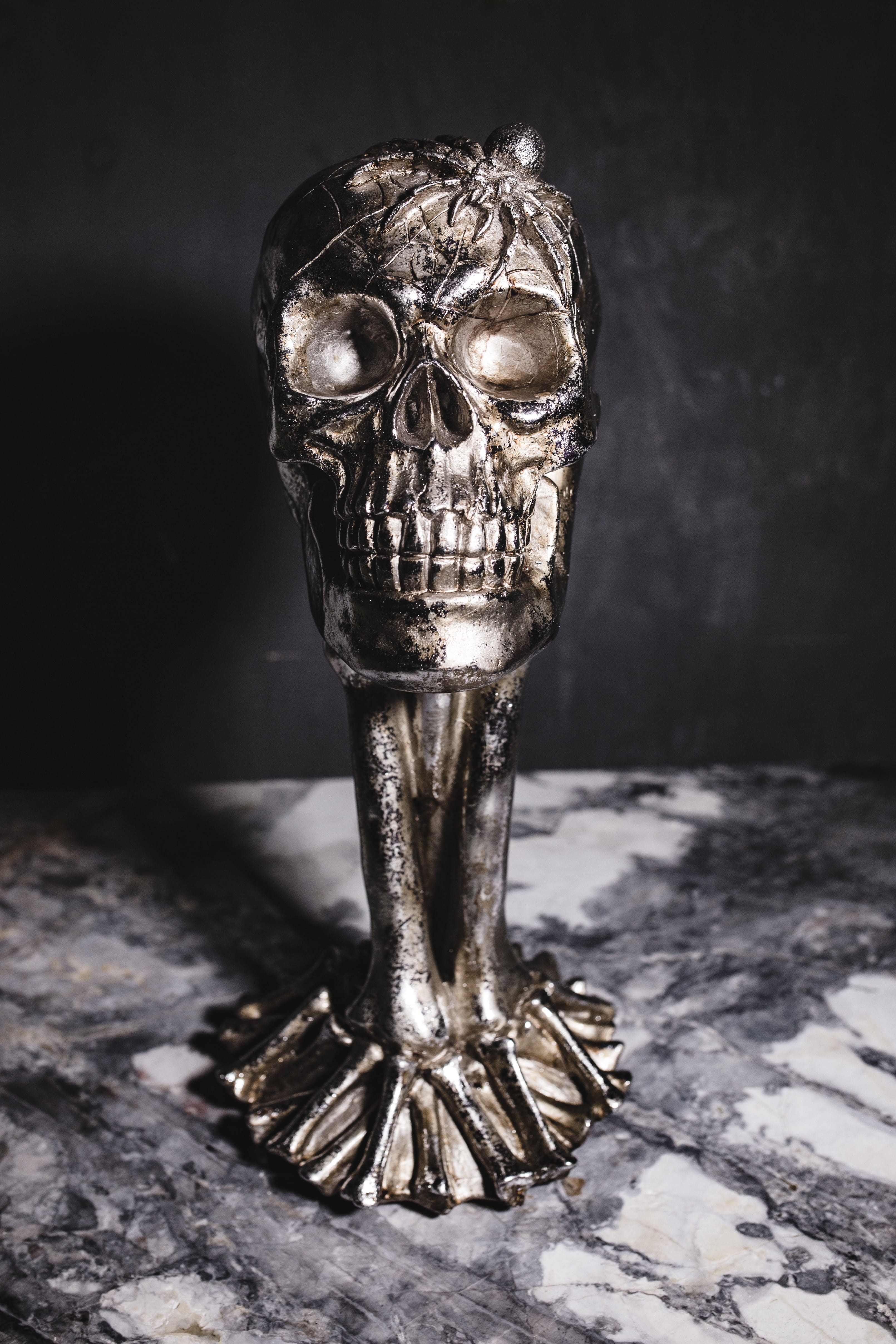 scary, skull, still life, fall, decor, metal, indoors, rusty, old, 4K, food and drink, decorations, architecture, silver colored, spooky, glass - material, Phone HD Wallpaper