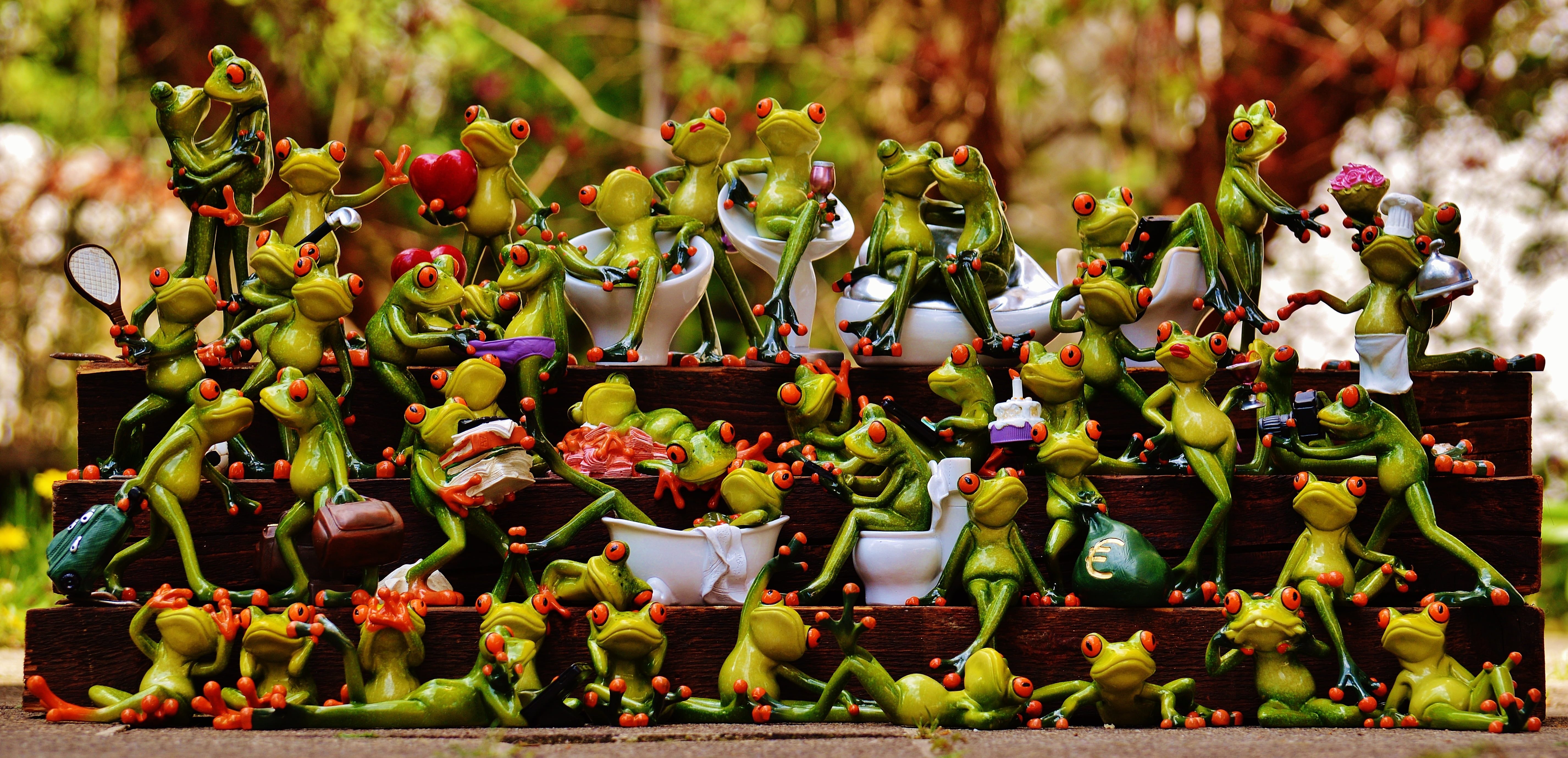 statue, group, cute, sculpture, belief, collection, creativity, 5K, frog, food and drink, retail, quantitative, order, nature, day, gradually, focus on foreground, HD Wallpaper
