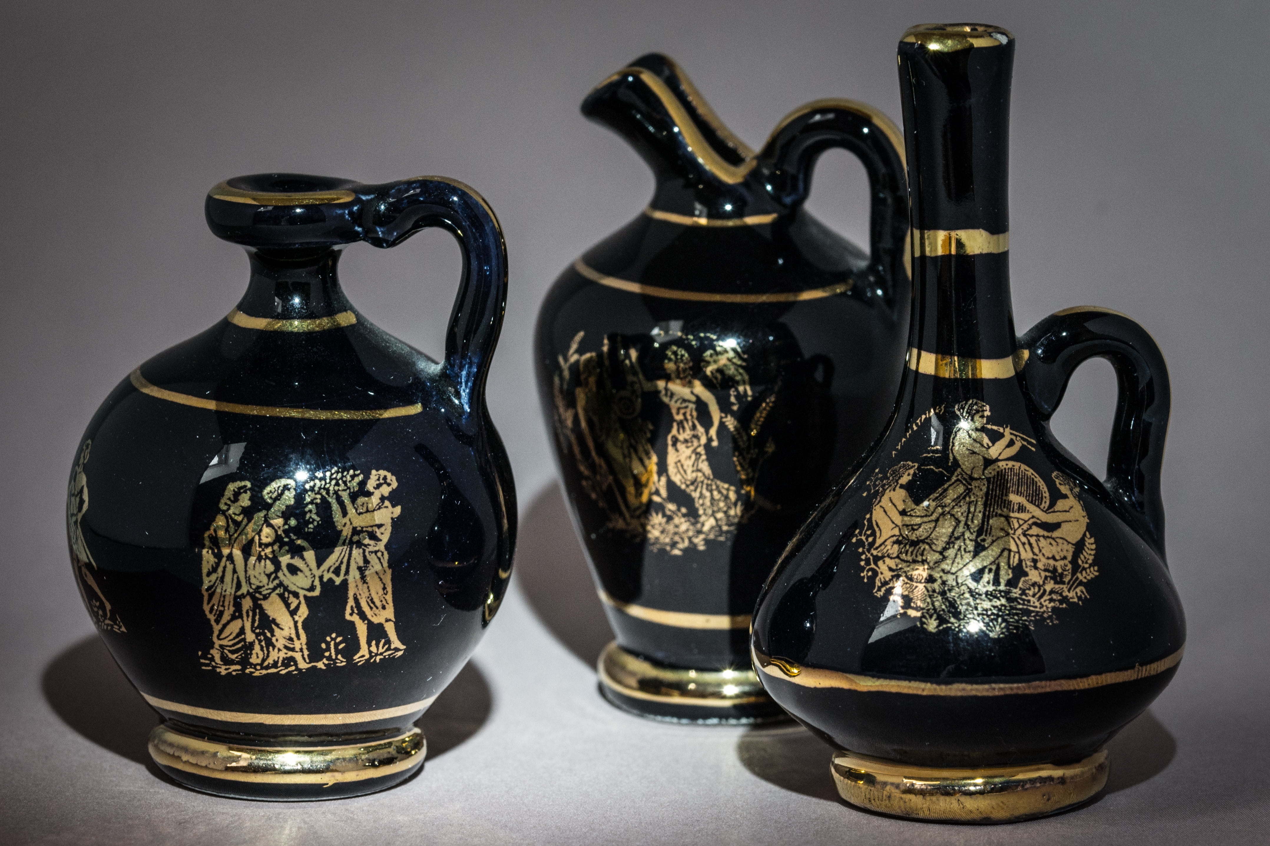 container, close-up, porcelain, craft, history, luxury, 4K, ceramics, antique, amphora, drink, indoors, table, greece, plant, pitcher - jug, art and craft, HD Wallpaper