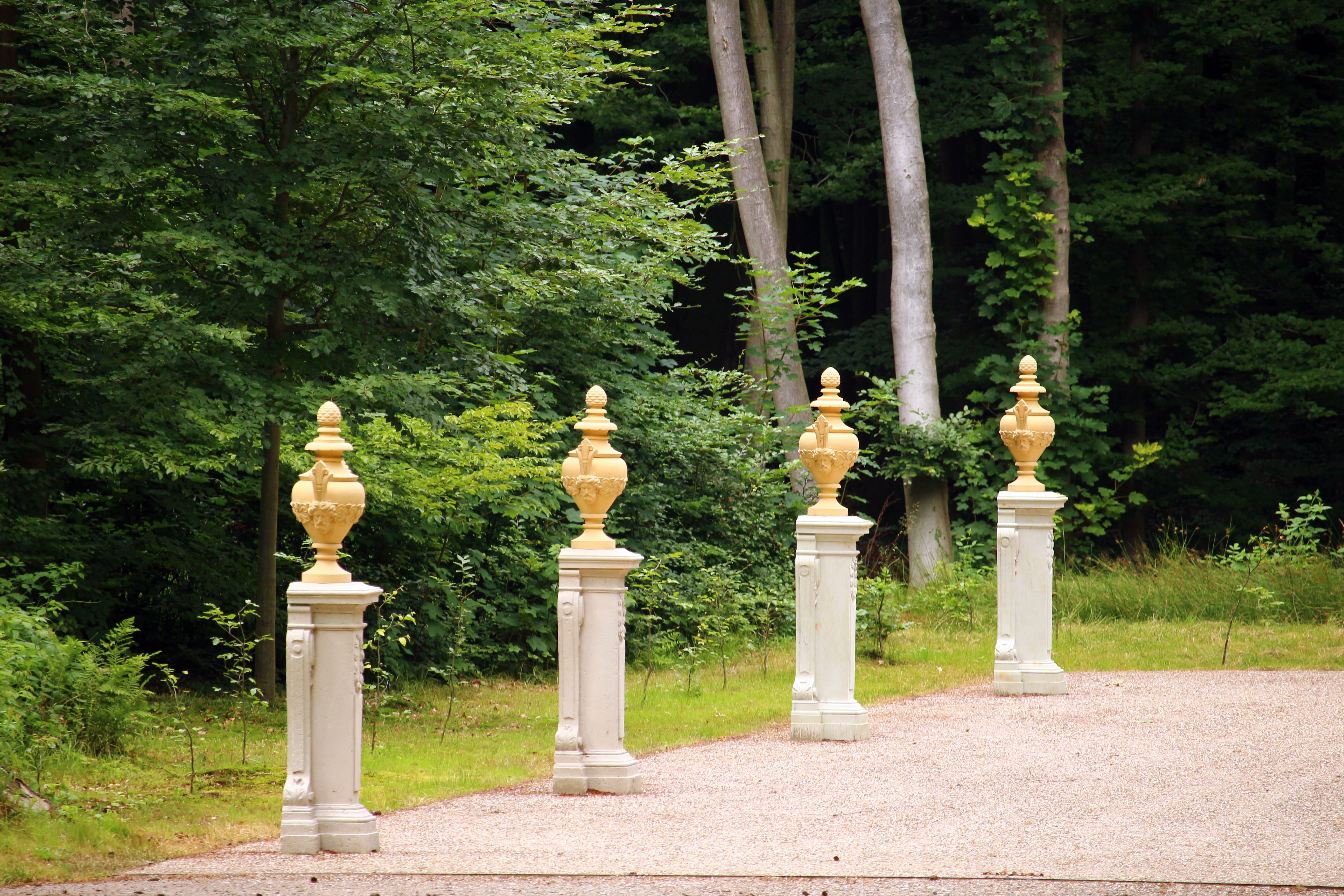 kaisersaal, beauty in nature, parchim, 5K, in a row, Castle Park, sculpture, nature, human representation, artwork, day, castle, schlossgarten, tree, representation, HD Wallpaper