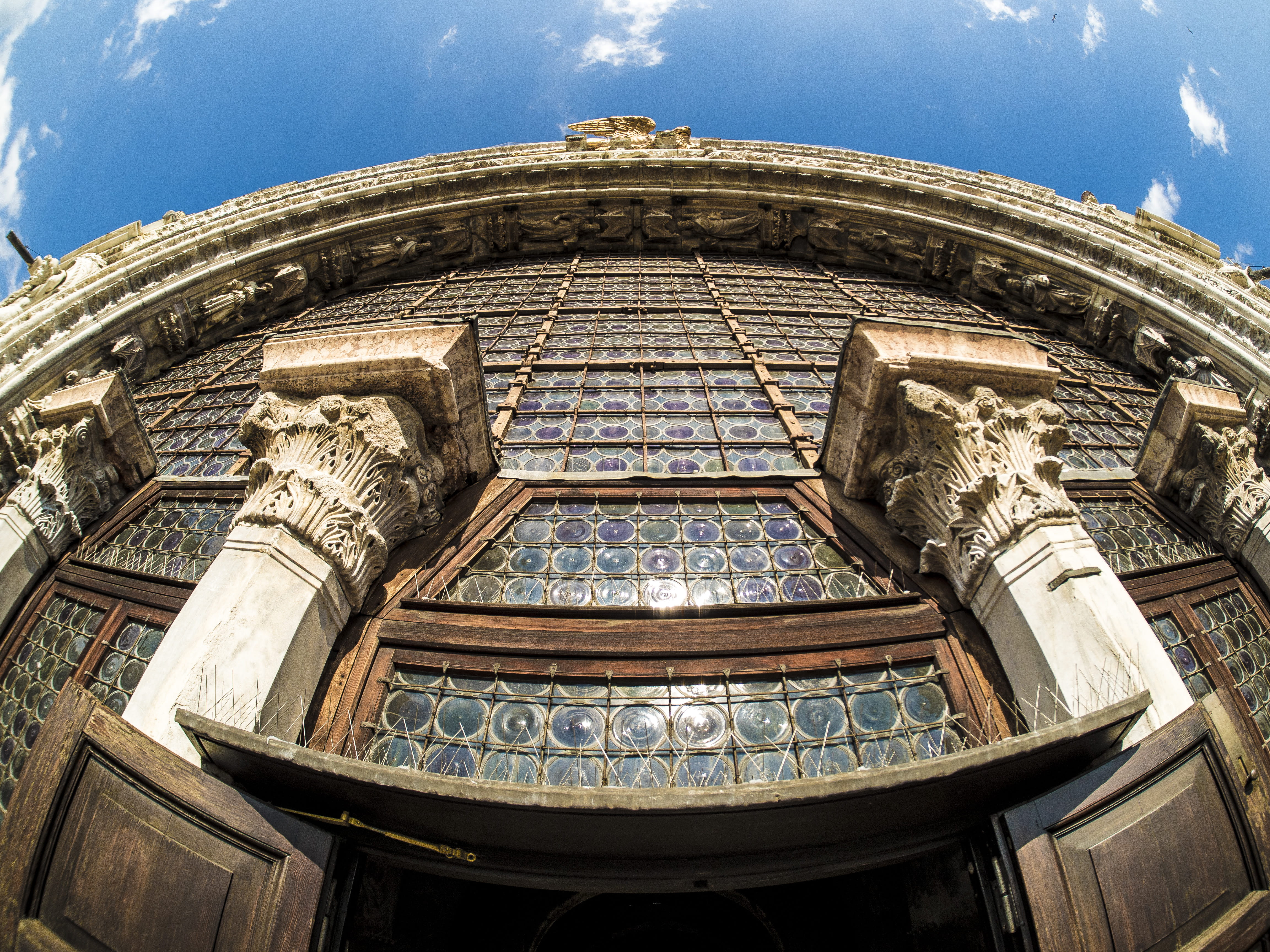 place of worship, apse, italy, 4K, ornate, porch, st mark, low angle view, cloud - sky, roof, building exterior, history, blue, pillar, day, photography, HD Wallpaper