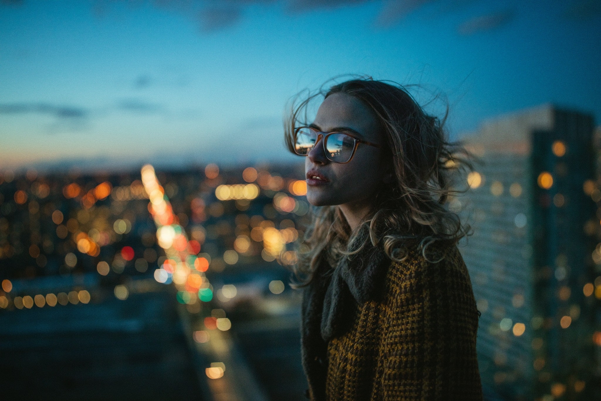 glasses, 1080P, bokeh, blondy, Girls, buildings, model, HD Wallpaper