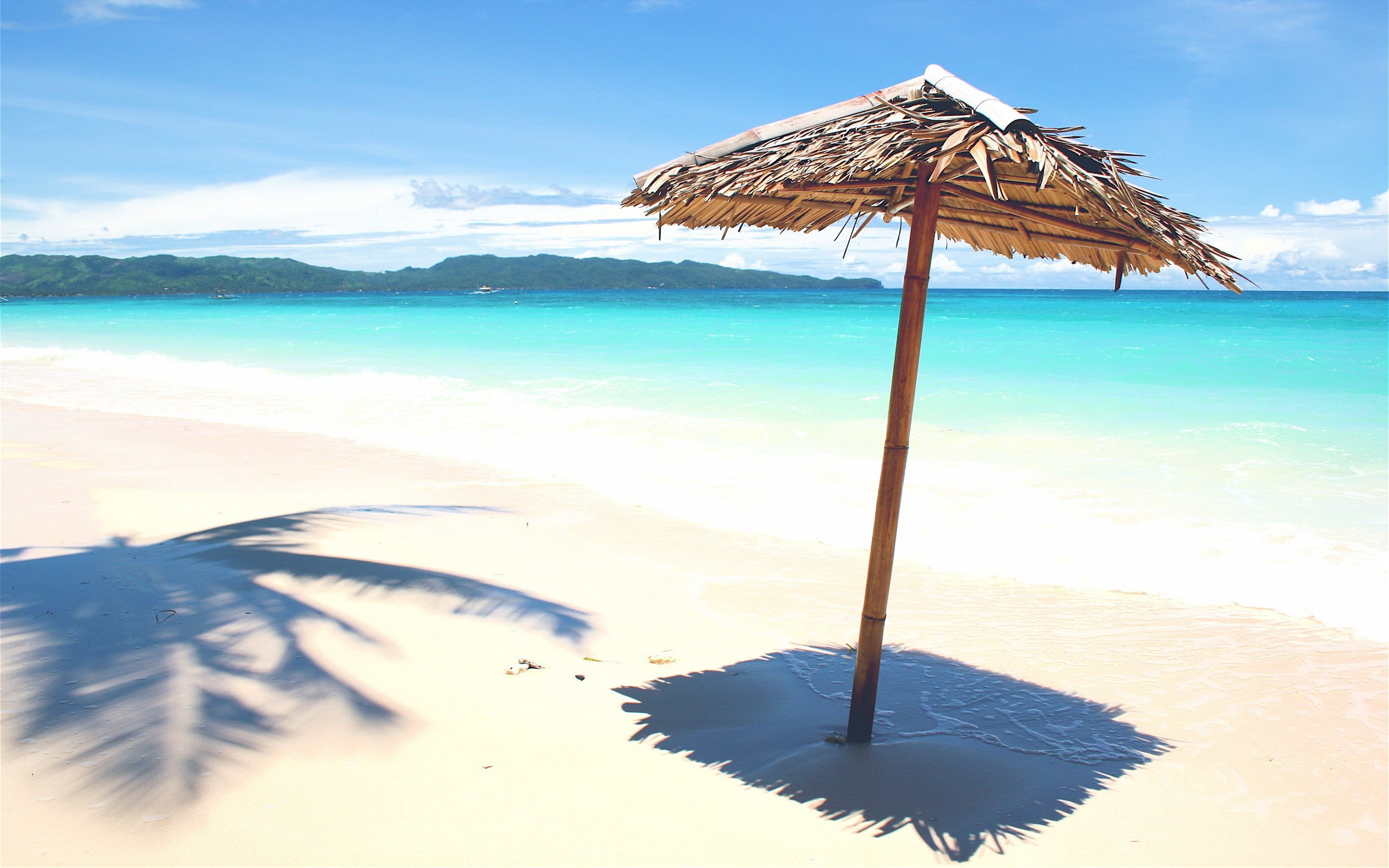 tranquility, tourist Resort, journey, tourism, sun, shadows, seascape, sea, no People, 2K, thatched roof, beach, landscape, wicker, roof, relaxation, parasol, HD Wallpaper