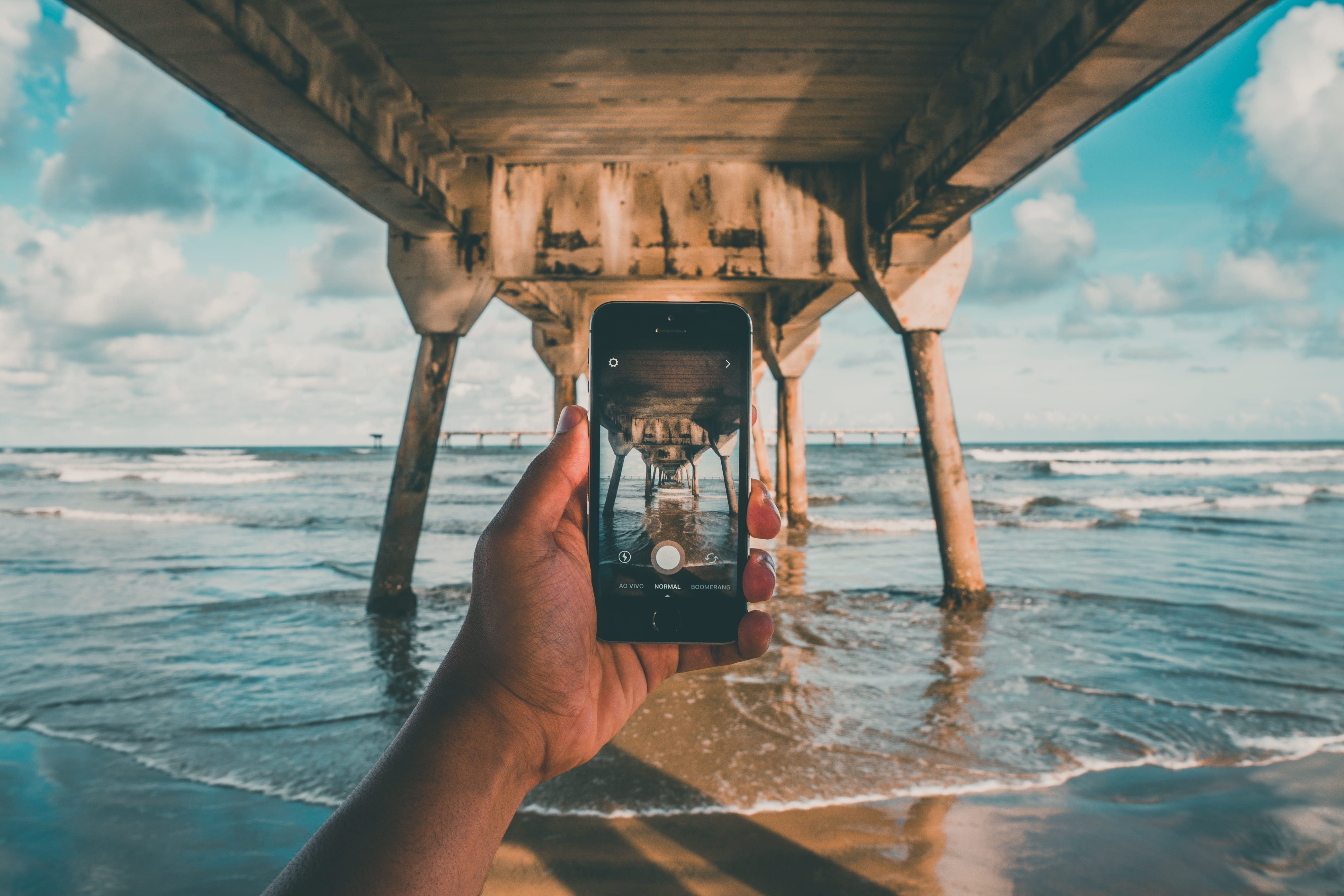 waves, ocean, smart phone, picture taking, mobile phone, holding, water, pier, dock, 5K, seafoam, real people, sea, camera, fingers, photographing, nature, HD Wallpaper