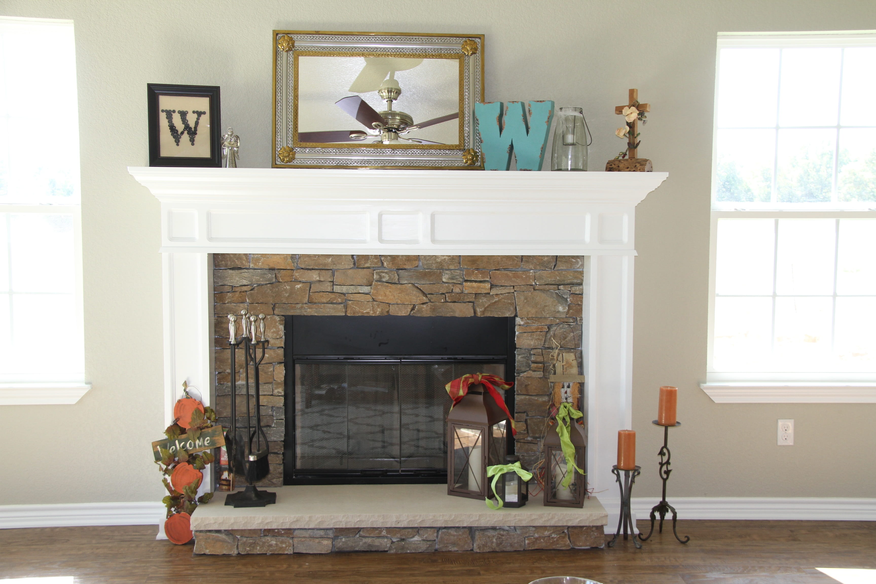 mantle, frame, home interior, living room, entrance, built structure, wall - building feature, home, paintings, lifestyles, indoors, window, 2K, home showcase interior, HD Wallpaper