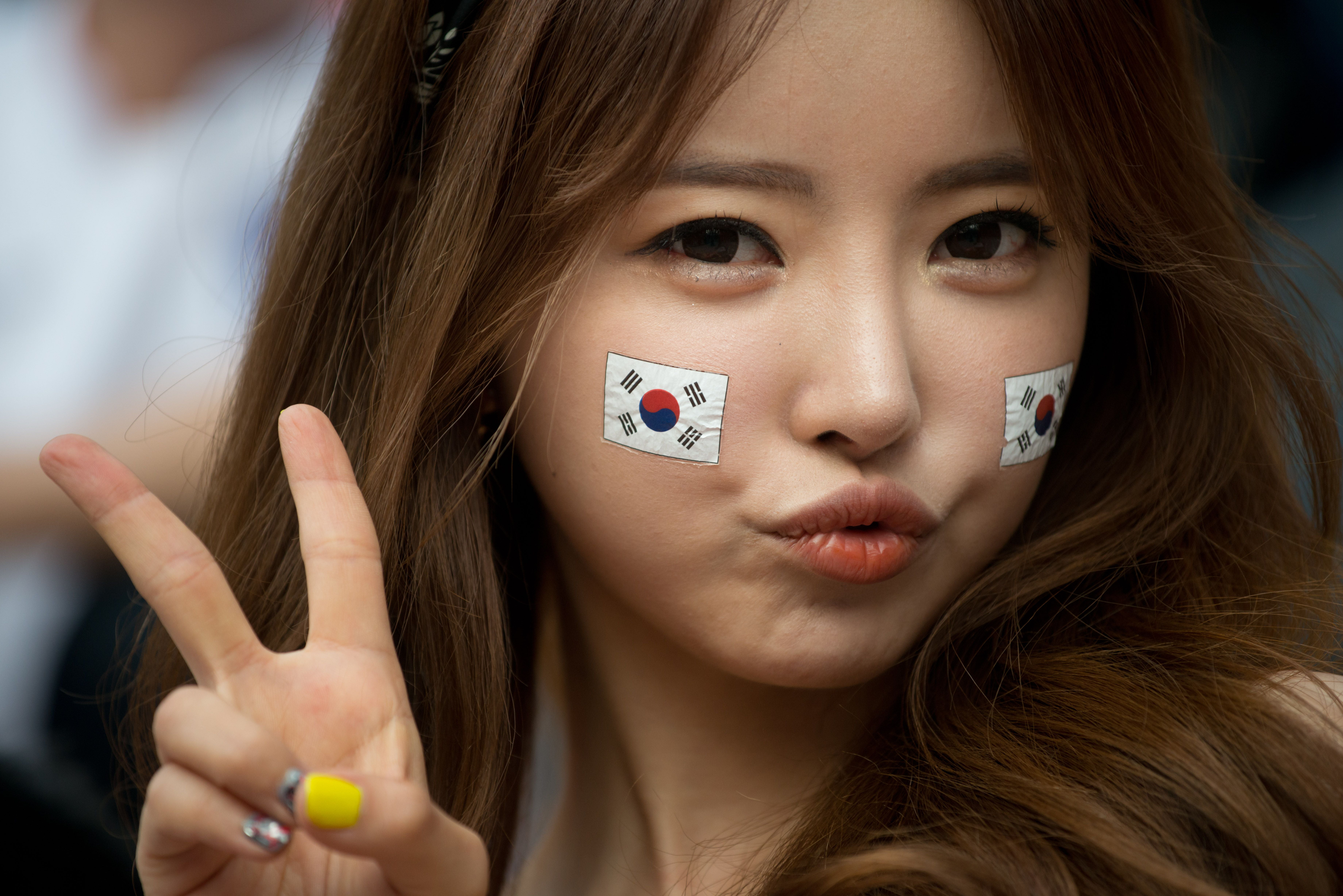 Korean, Asian, 5K, women, peace sign, HD Wallpaper